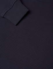 GANT - WAFFLE TEXTURE C-NECK - sweatshirts - evening blue - 2