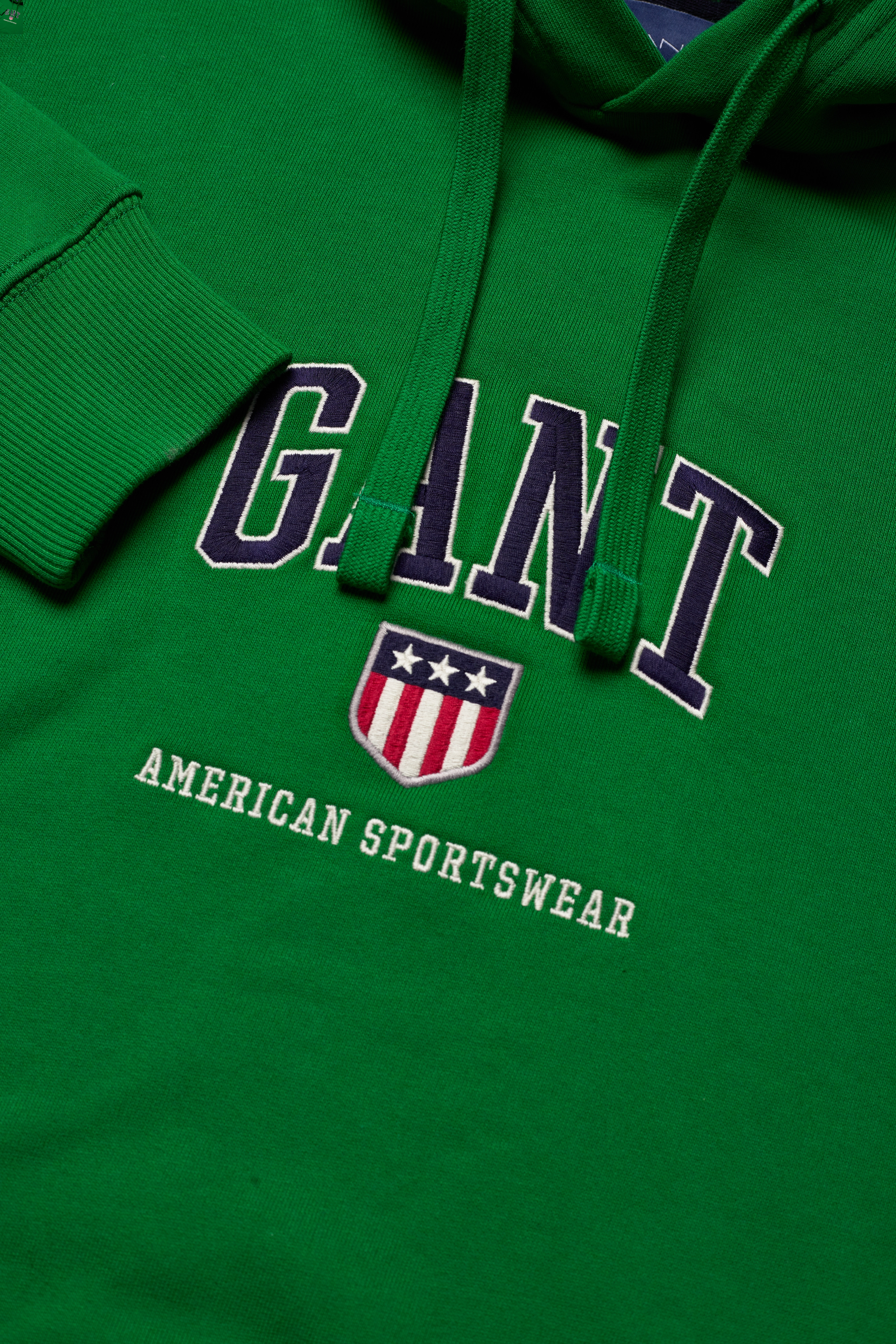GANT - D.2 RETRO SHIELD SWEAT HOODIE - lavish green - 2