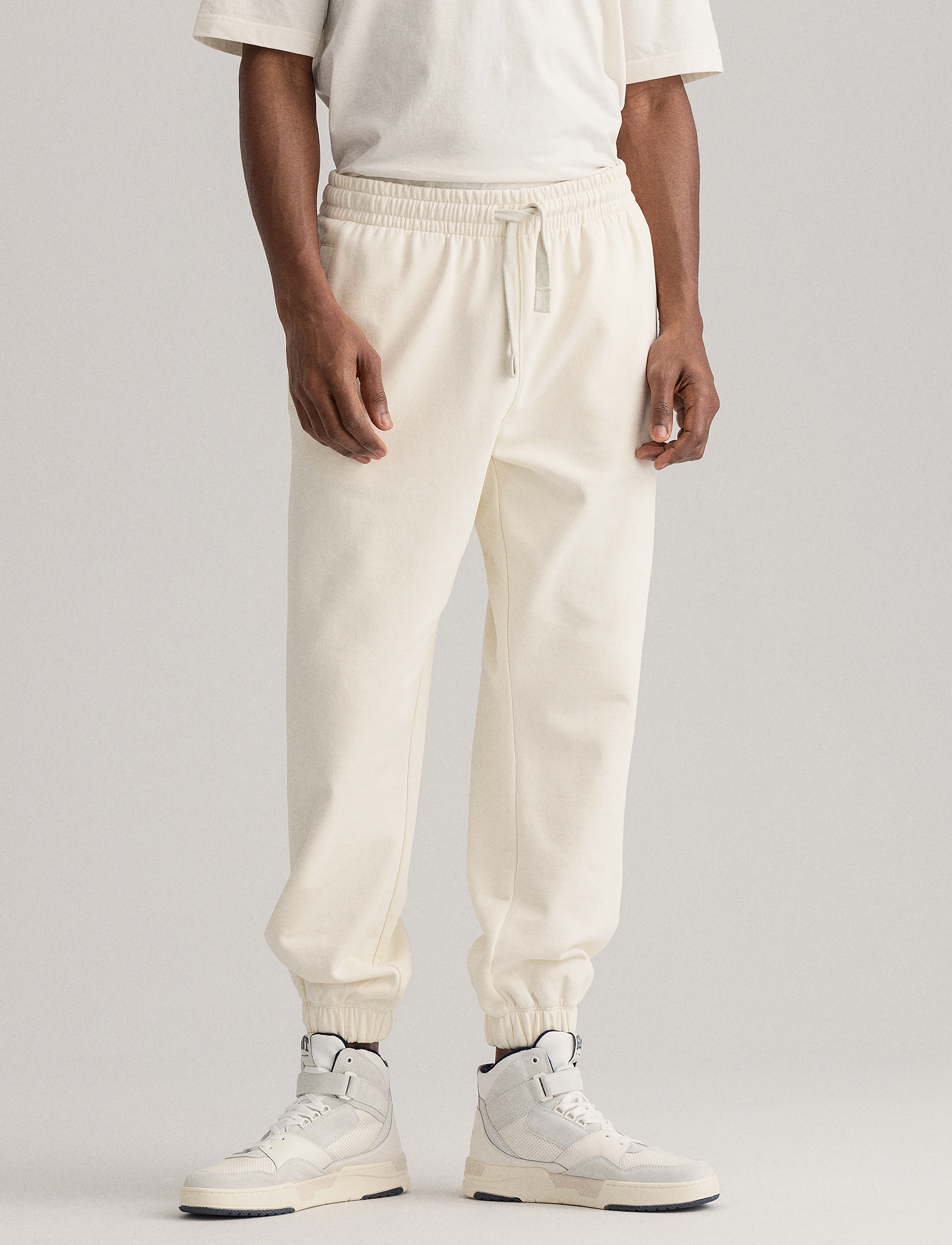 GANT - D.2 COLLEGIATE G SWEATPANTS - cream - 5