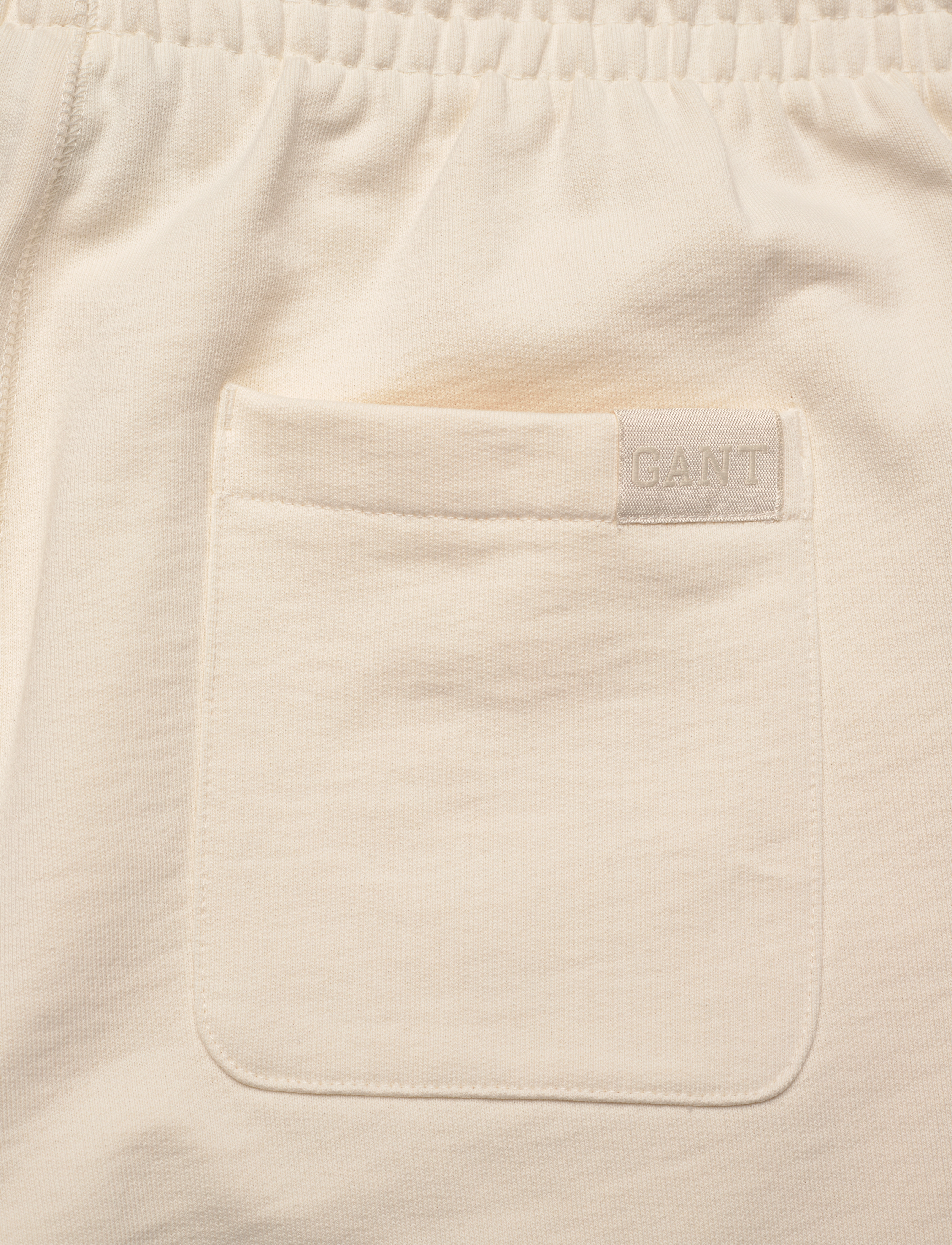 GANT - D.2 COLLEGIATE G SWEATPANTS - cream - 4