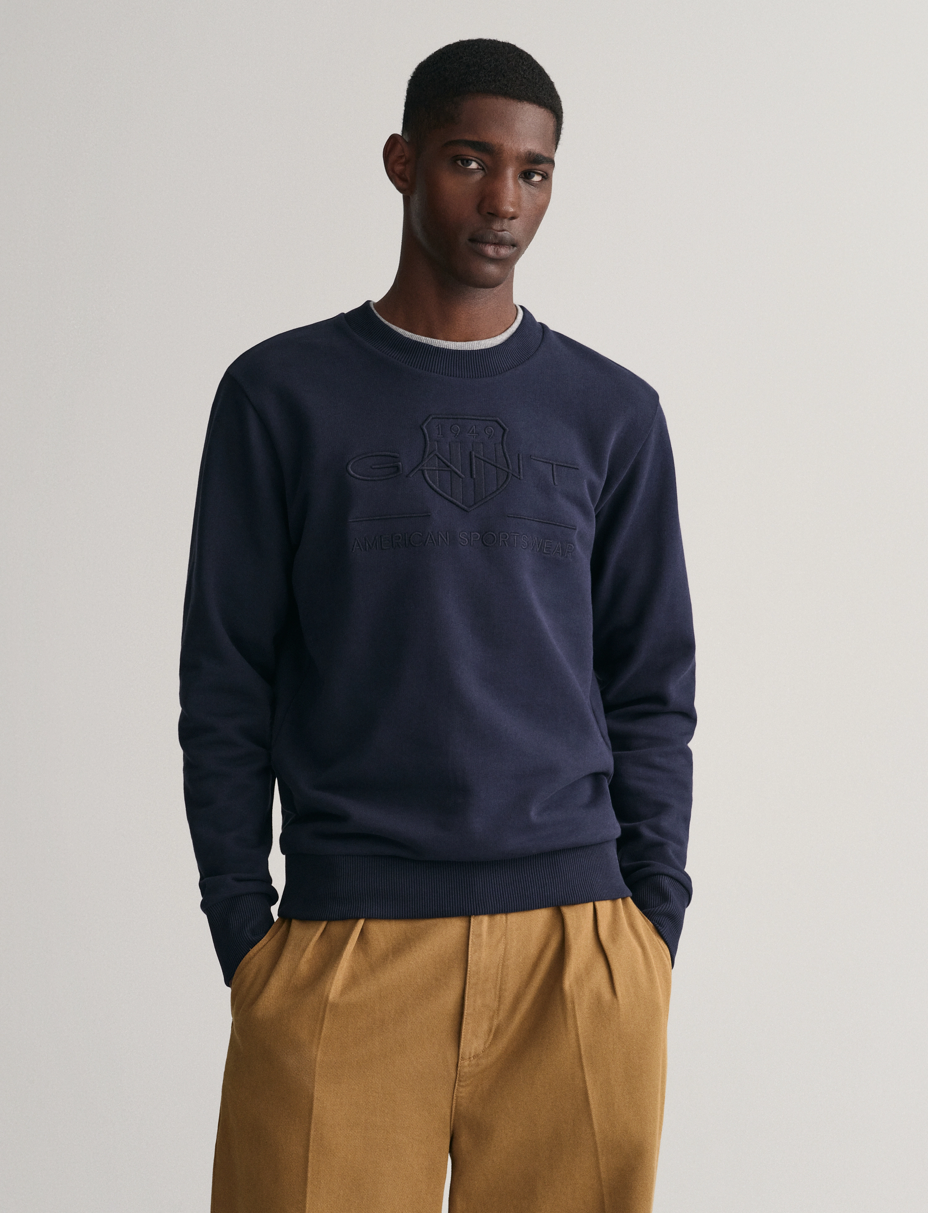 Gant REG TONAL SHIELD C-NECK SWEAT - Sweatshirts - EVENING BLUE / blue
