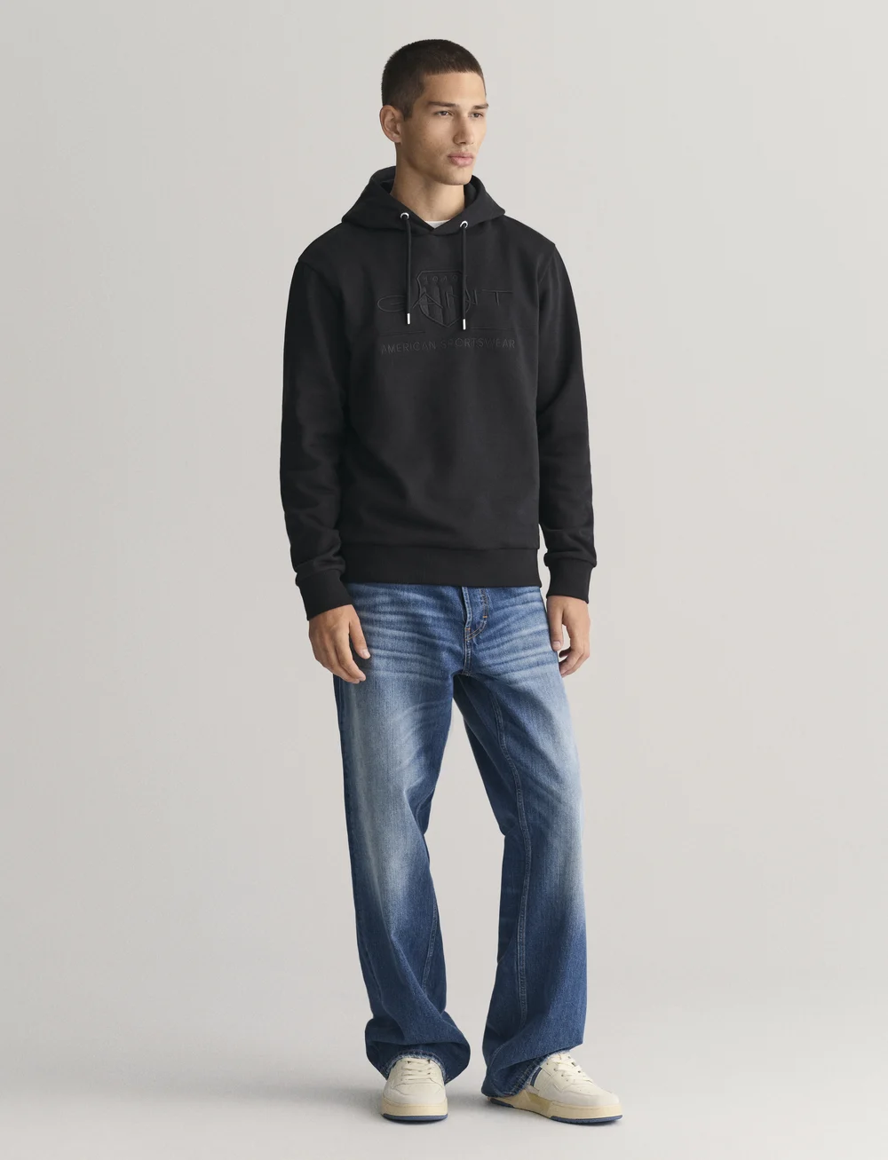 GANT - REG TONAL SHIELD HOODIE - hoodies - black - 5