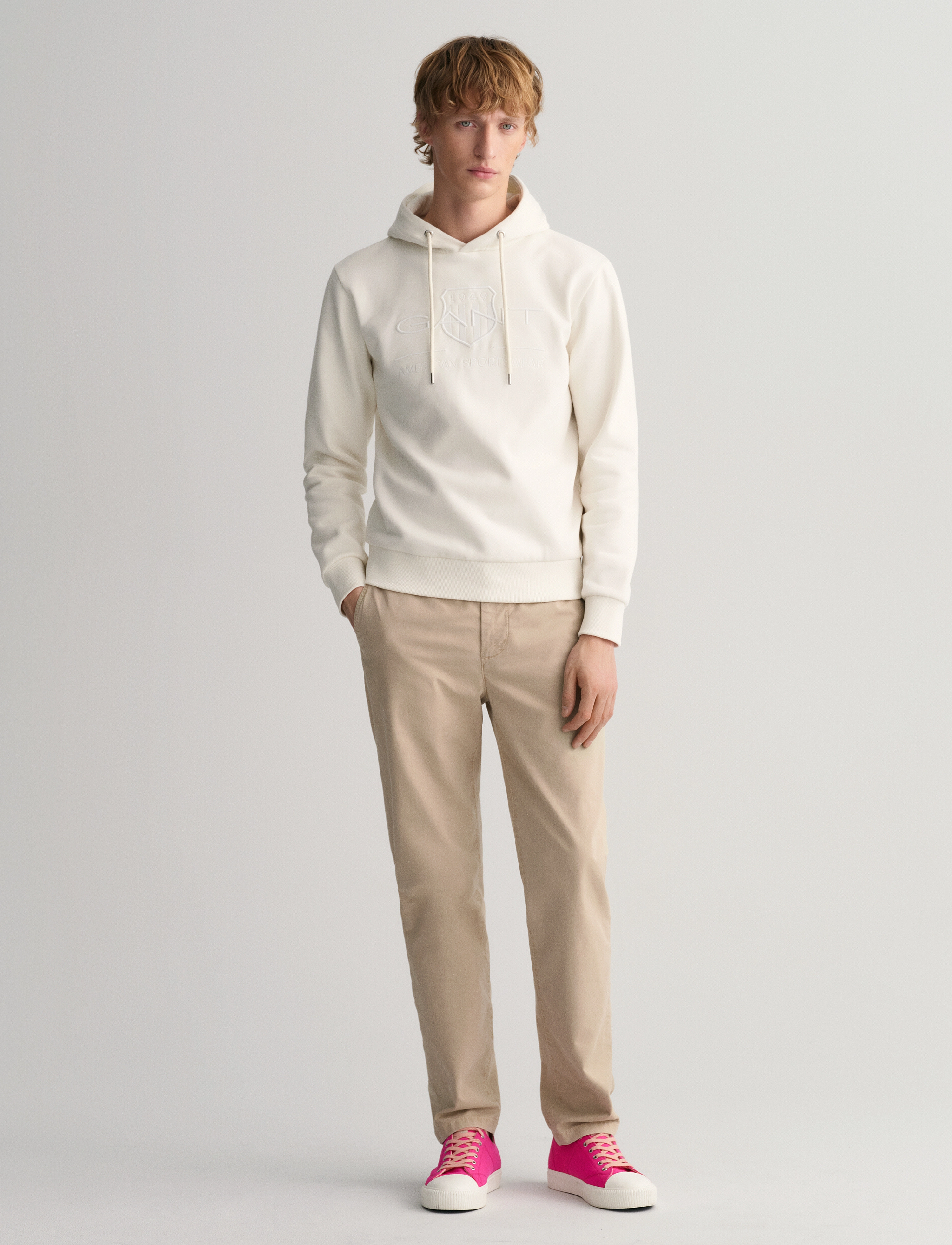 Gant - REG TONAL SHIELD HOODIE - hættetrøjer - eggshell - 5
