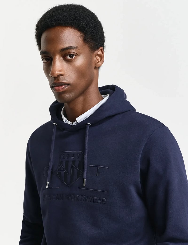 GANT - REG TONAL SHIELD HOODIE - kapuzenpullover - evening blue - 4