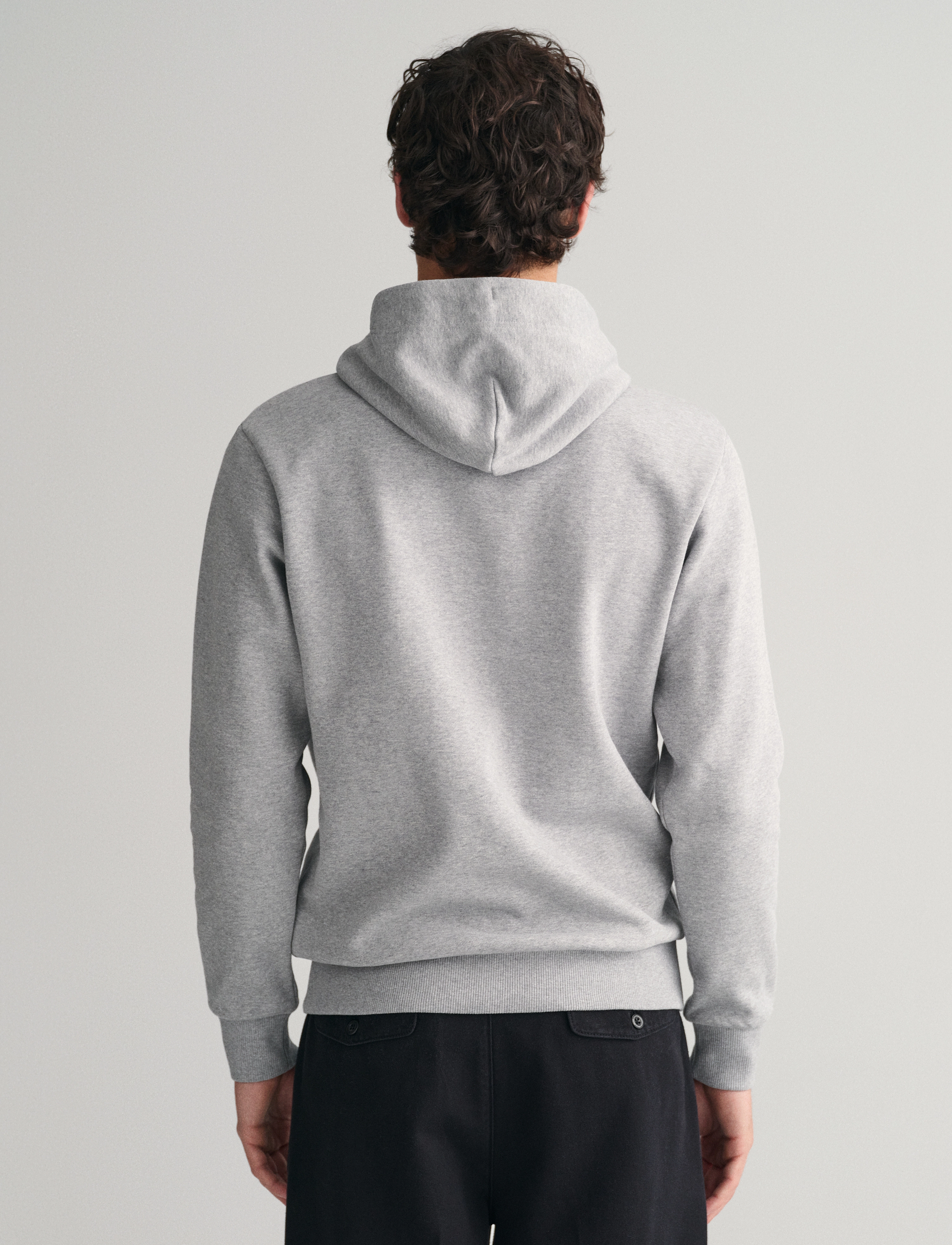 Gant - REG TONAL SHIELD HOODIE - kapuzenpullover - grey melange - 3