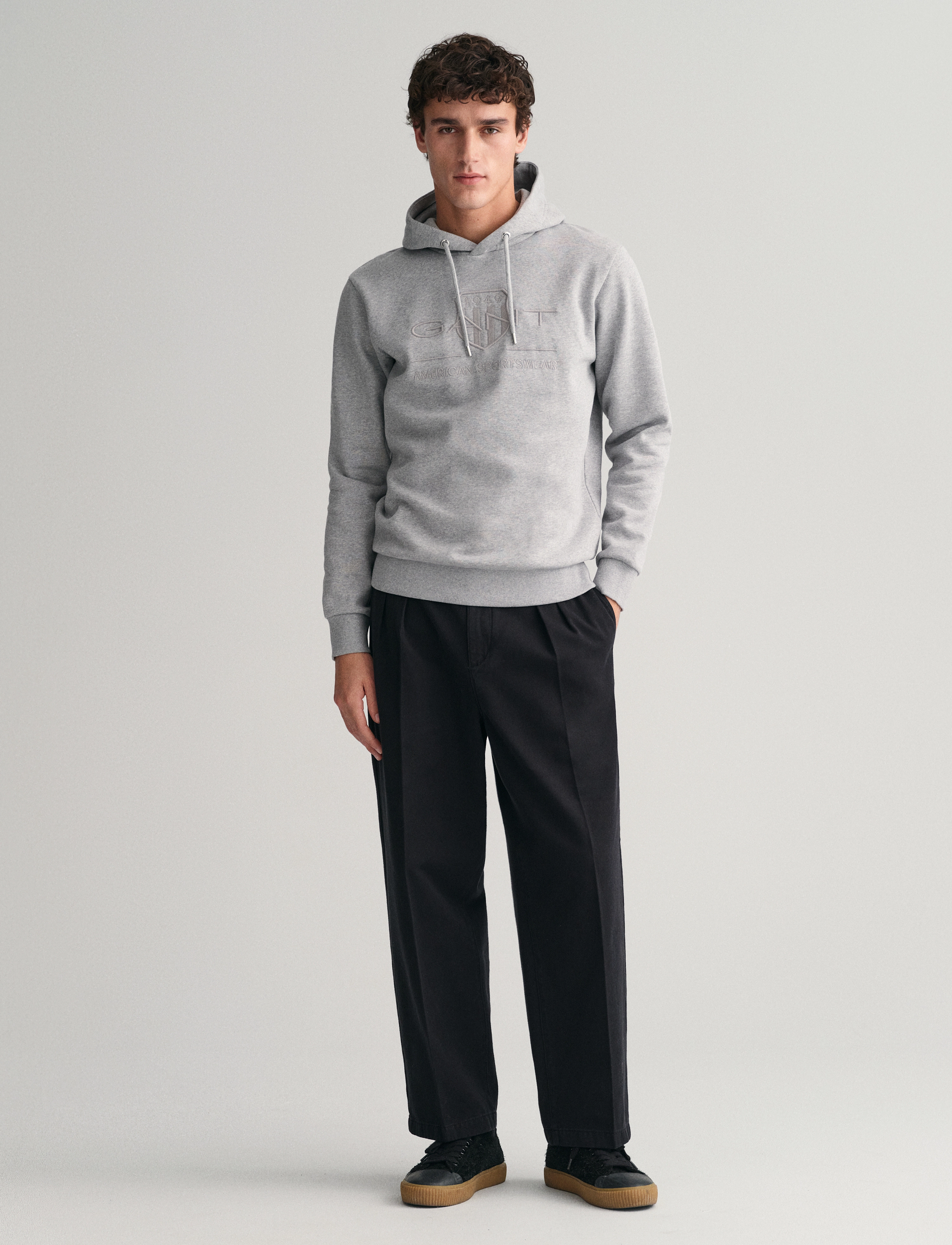 Gant - REG TONAL SHIELD HOODIE - kapuzenpullover - grey melange - 5
