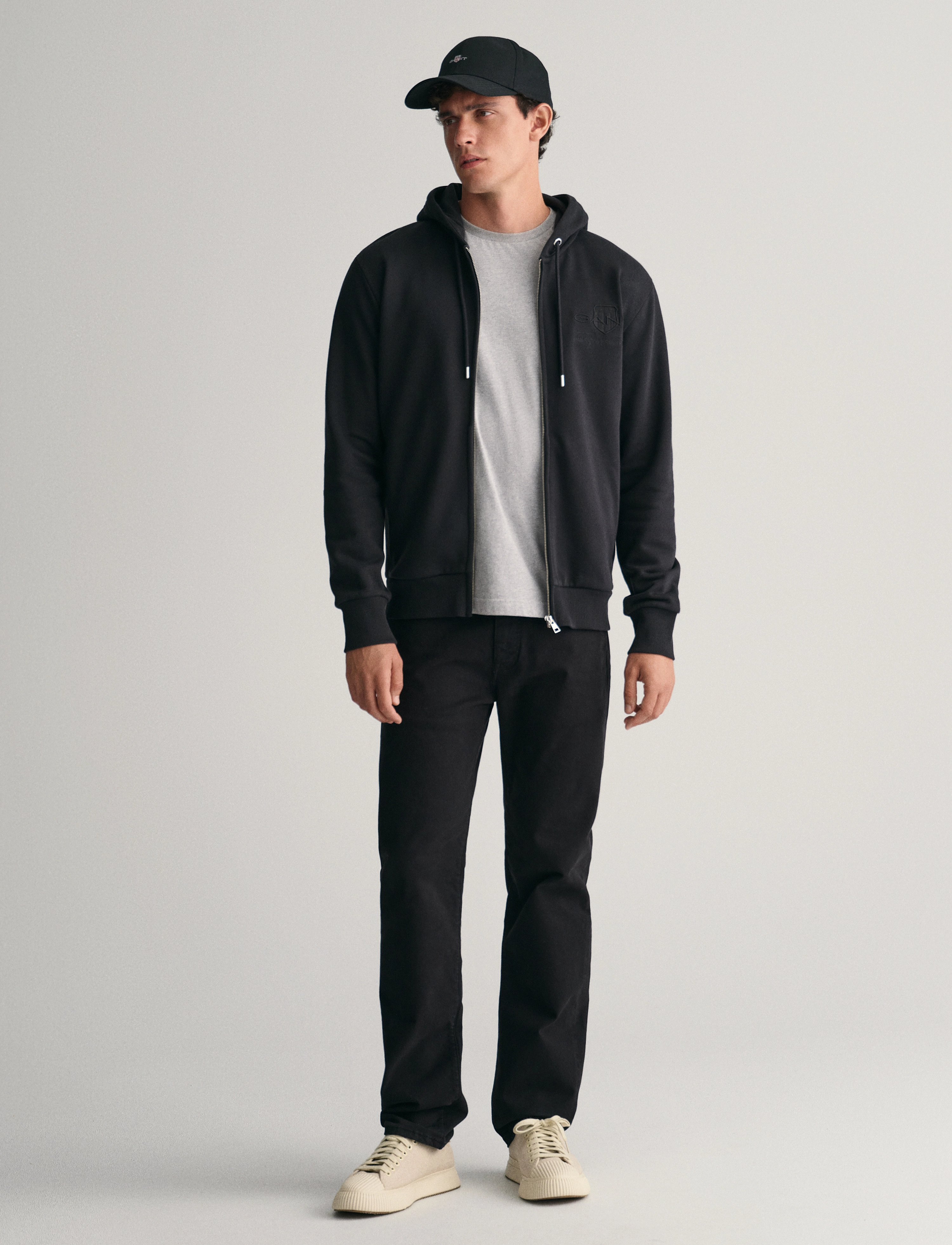 GANT - REG TONAL SHIELD FULL ZIP HOODIE - black - 5