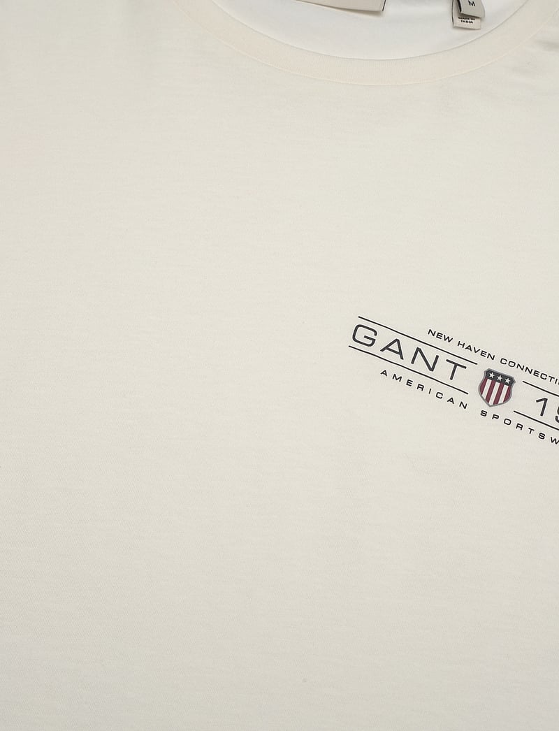GANT - PRINTED GRAPHIC SS T-SHIRT - kortærmede t-shirts - eggshell - 2