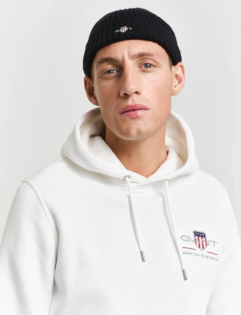 GANT - REG MEDIUM ARCHIVE SHIELD HOODIE - hættetrøjer - eggshell - 4