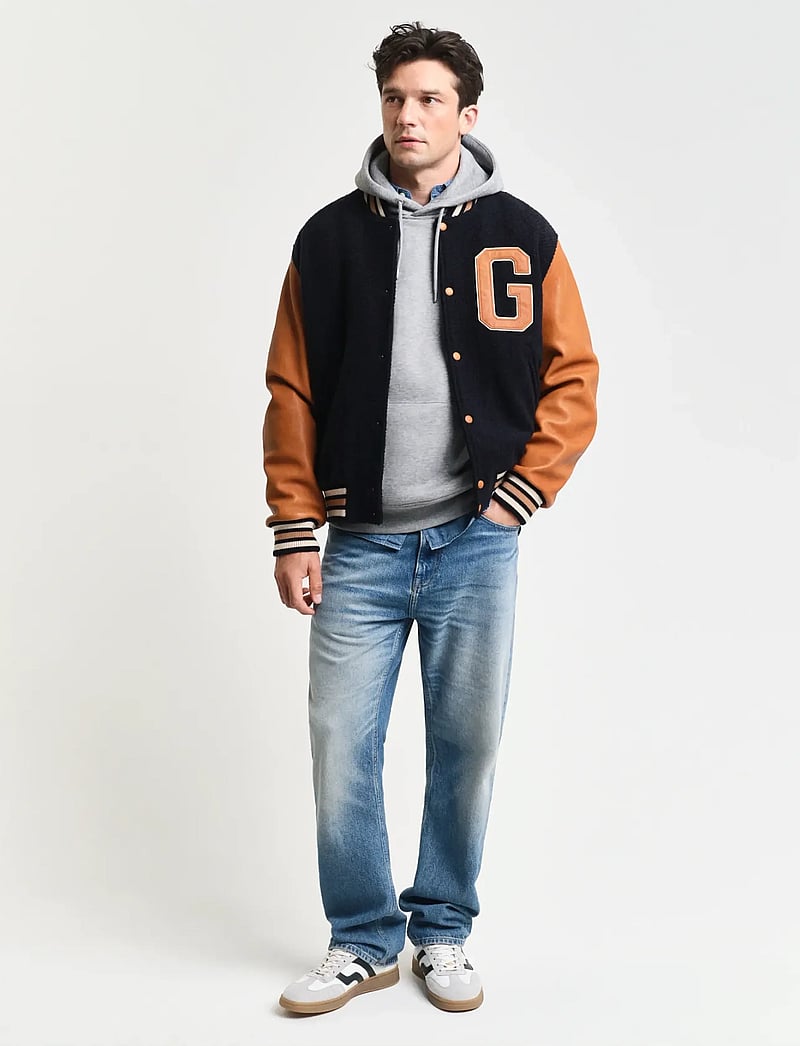 GANT - REG MEDIUM ARCHIVE SHIELD HOODIE - hættetrøjer - grey melange - 5