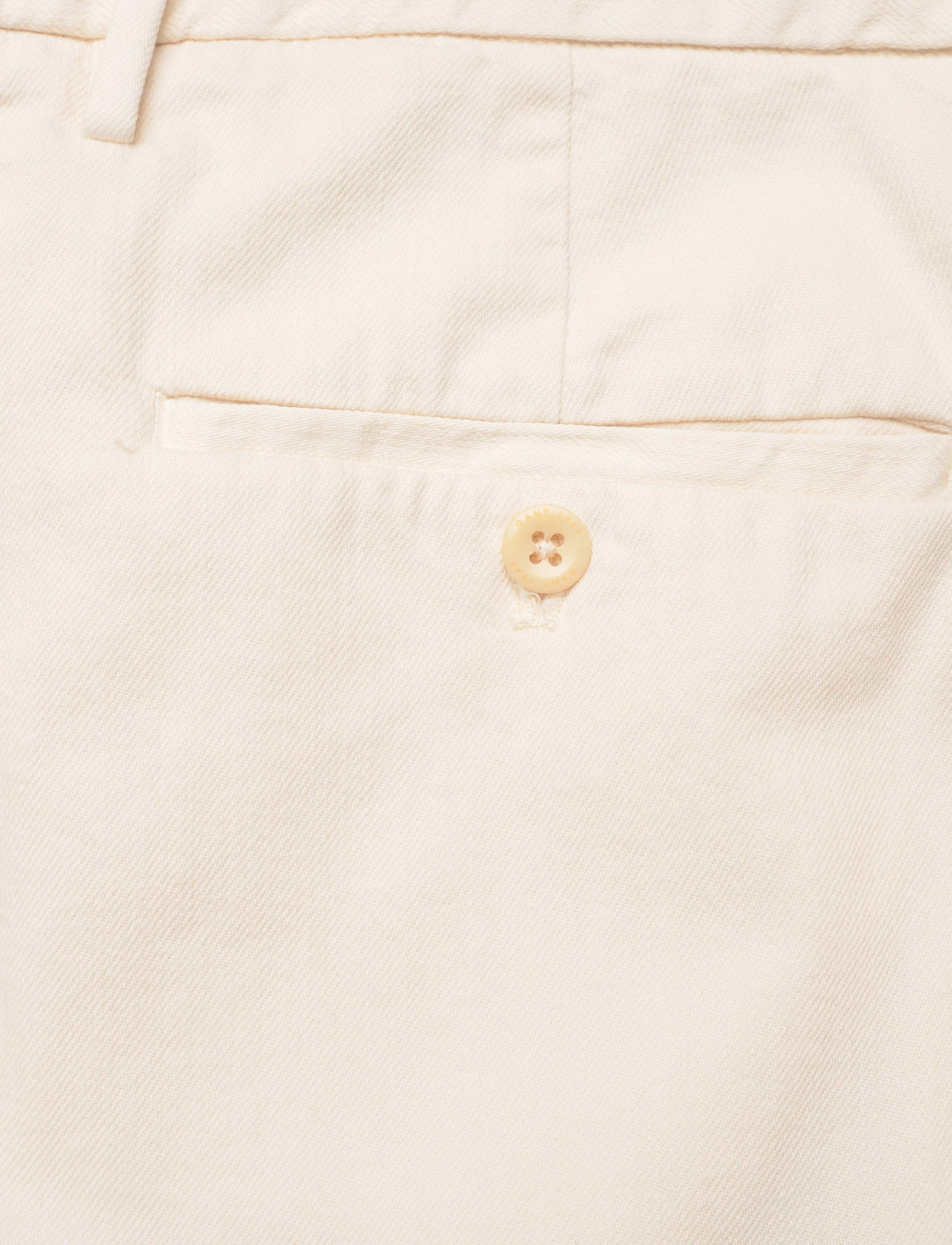 GANT - D1. TAILORED VOLUME SHORTS - caulk white - 4