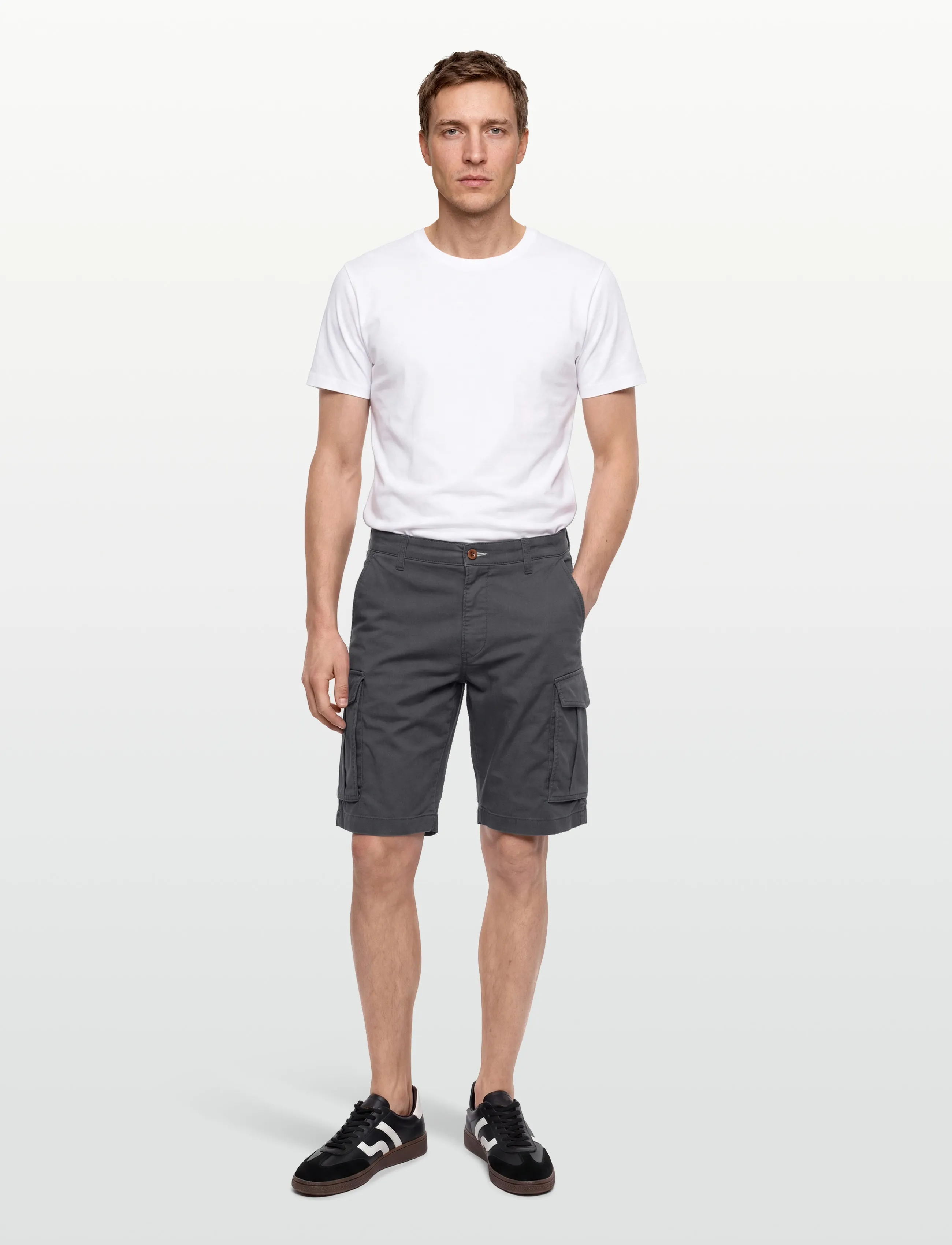 Gant - RELAXED TWILL CARGO SHORTS - mehed - antracite - 0