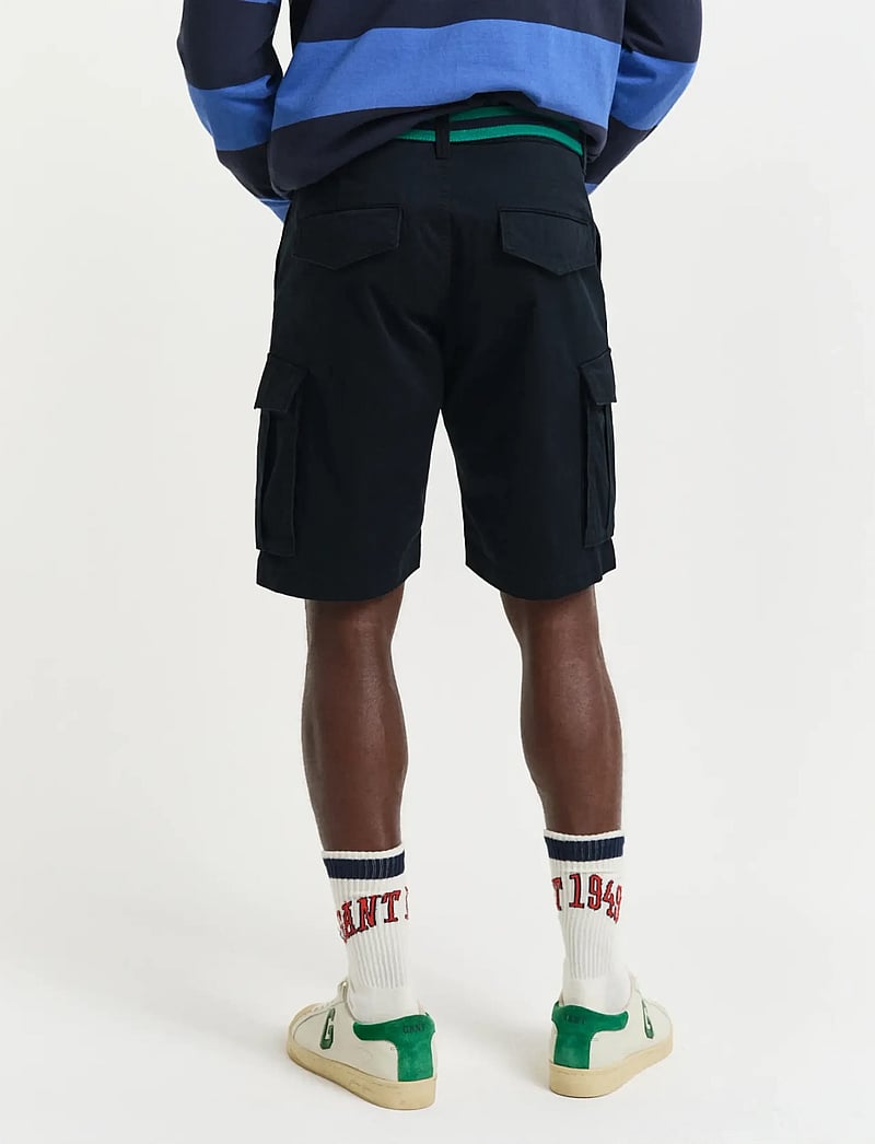 Gant - RELAXED TWILL CARGO SHORTS - cargo shorts - black - 3