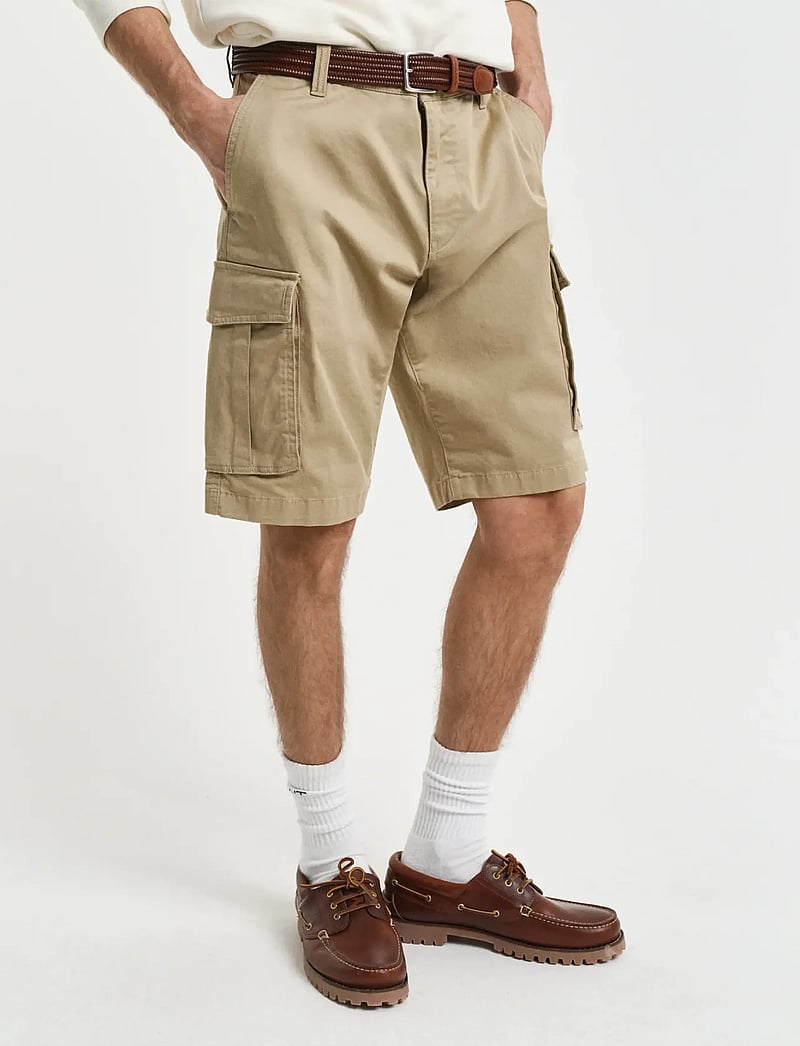 GANT - RELAXED TWILL CARGO SHORTS - cargo shorts - dark khaki - 0