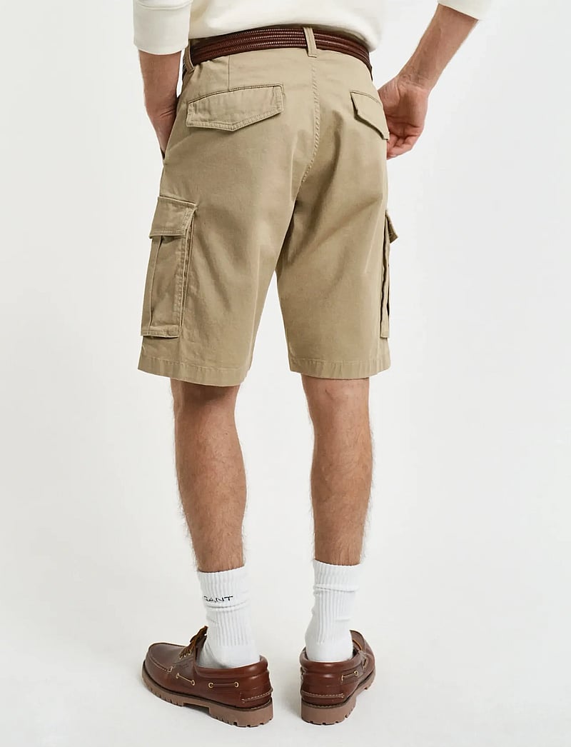 GANT - RELAXED TWILL CARGO SHORTS - cargo shorts - dark khaki - 3