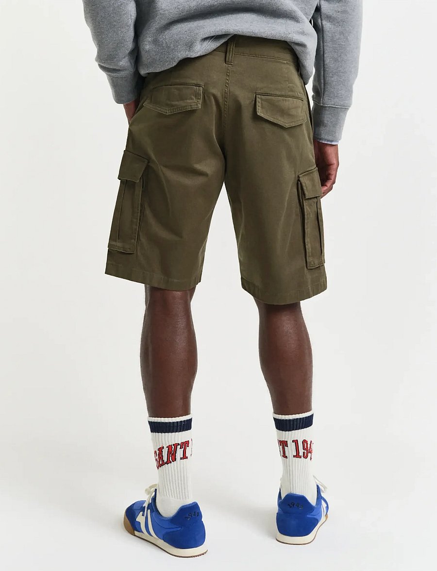 Gant - RELAXED TWILL CARGO SHORTS - lühikesed kargopüksid - juniper green - 3