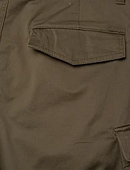 GANT - RELAXED TWILL CARGO SHORTS - cargo shorts - juniper green - 4