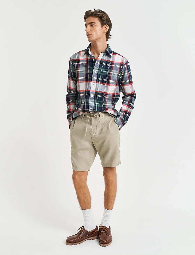 GANT - RELAXED LINEN DS SHORTS - szorty lniane - dry sand - 0