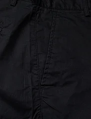 GANT - RELAXED SHORTS - chinos shorts - black - 2