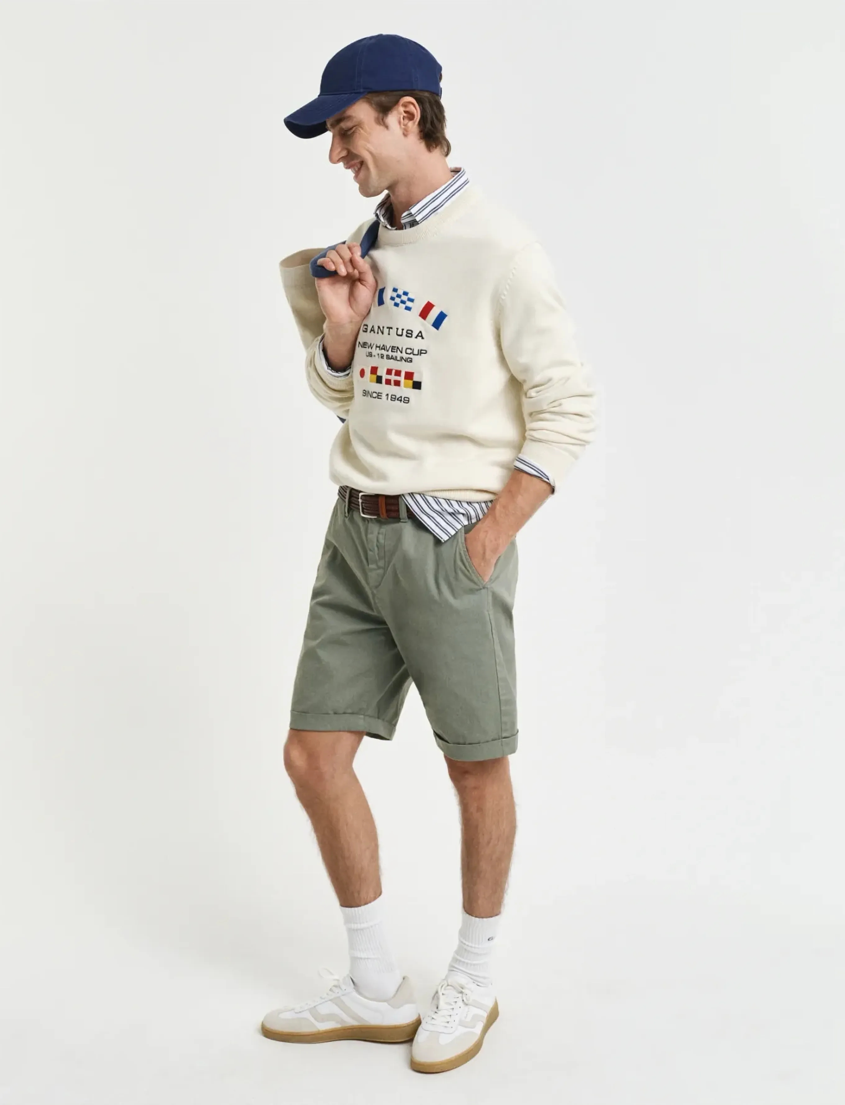 Gant - REG SUNFADED CHINO SHORTS - chinos shorts - kalamata green - 4