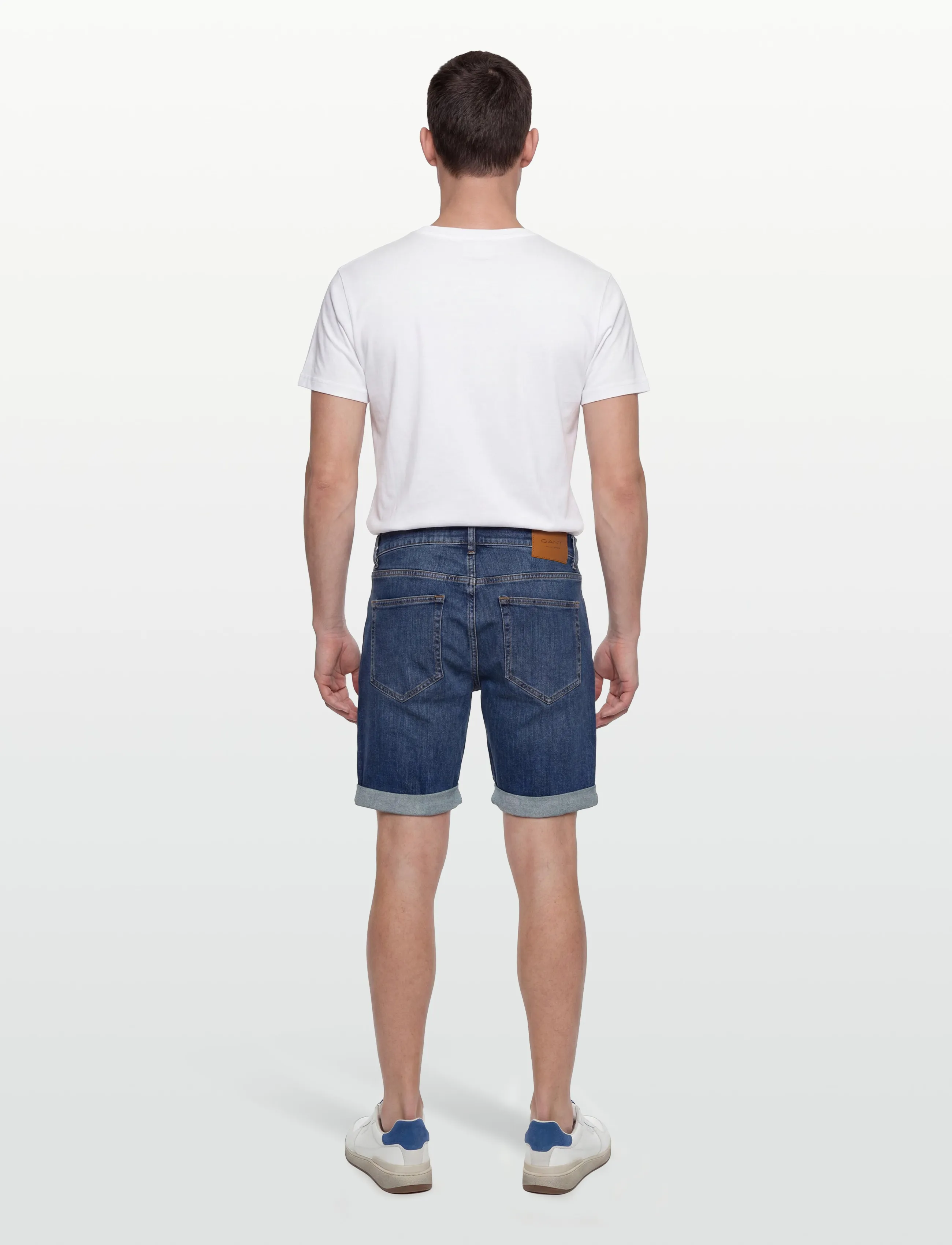 Gant - REG GANT JEANS SHORTS - short en jean - mid blue broken in - 4