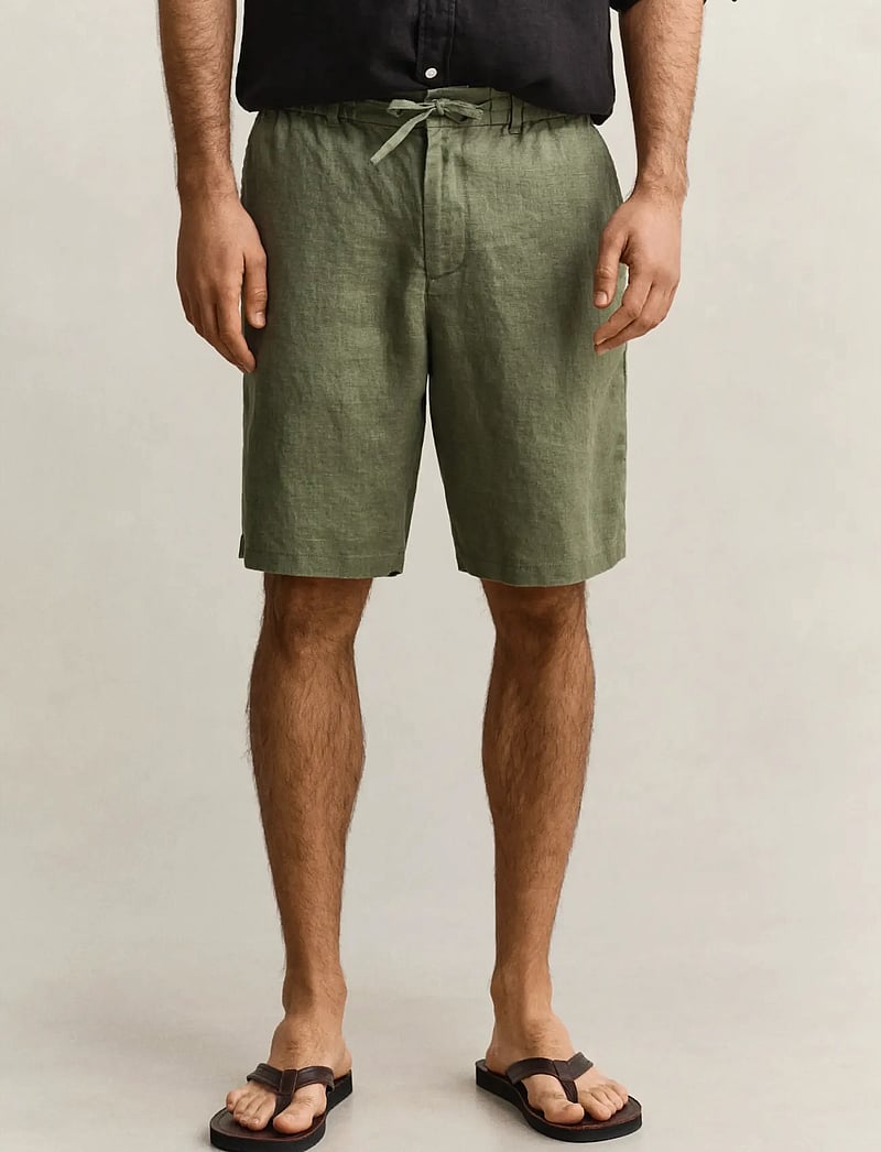 GANT - REG LINEN DS SHORTS - hørshorts - dry herb green - 3