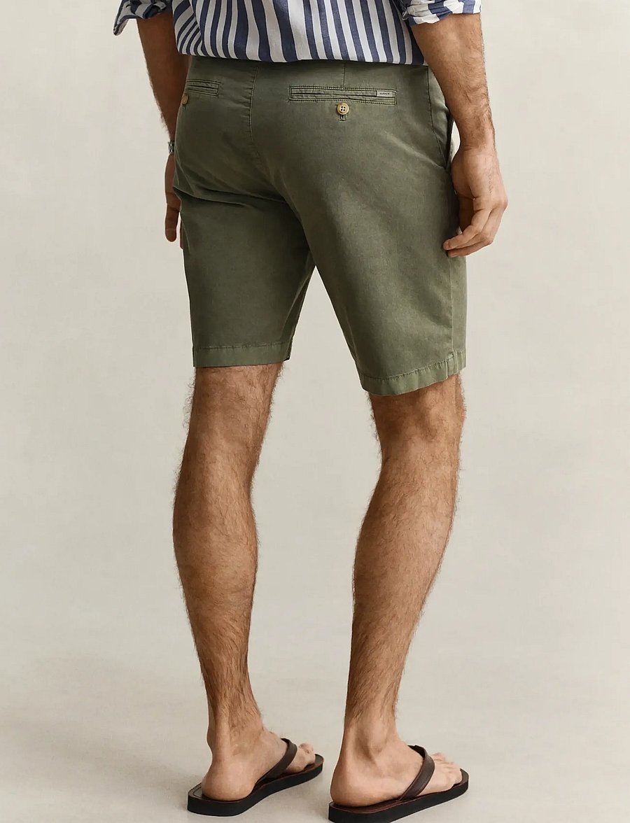 Gant - REG SUNFADED CHINO SHORTS - chinos shorts - dry herb green - 2