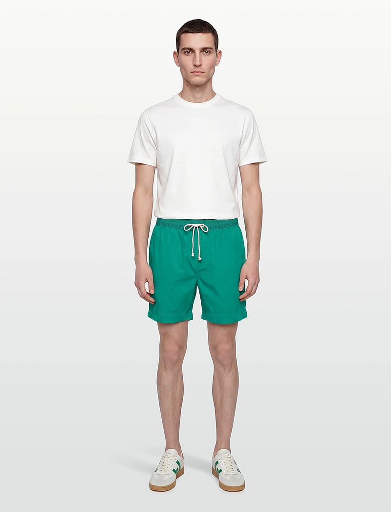 Gant - REG SUNFADED DS SHORTS - casual shorts - aqua blue - 0