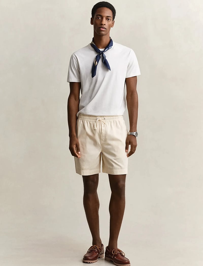Gant - REG SUNFADED DS SHORTS - casual shorts - cream - 0