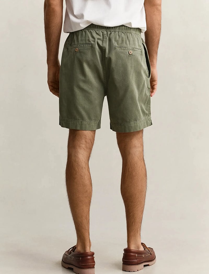 GANT - REG SUNFADED DS SHORTS - casual shorts - dry herb green - 2