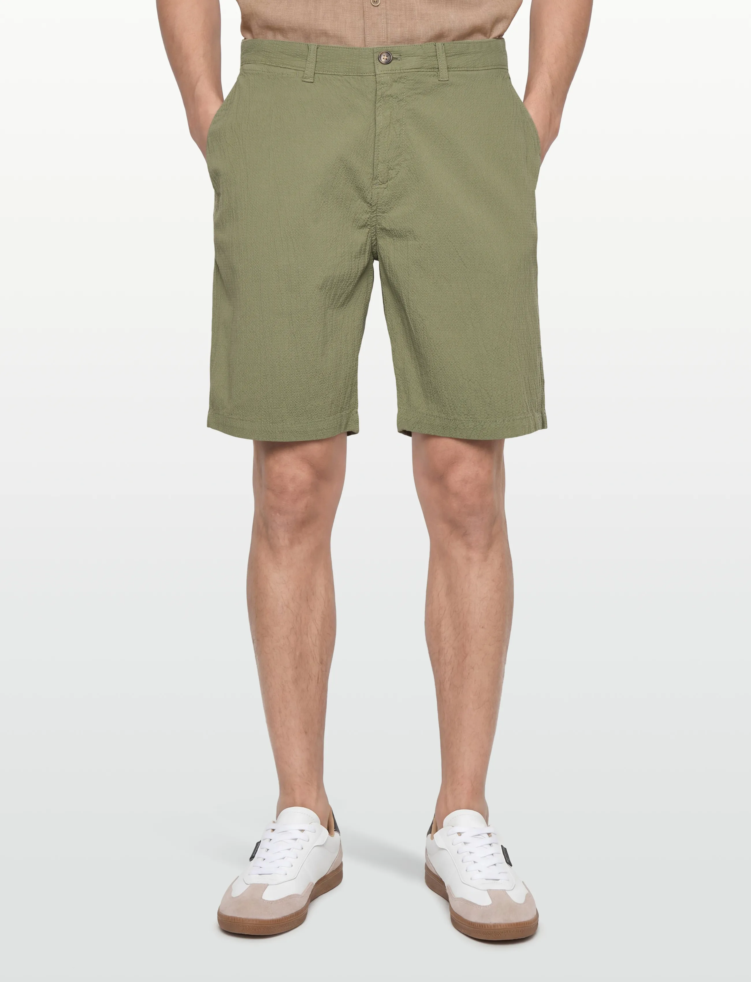 Gant - REG GMNT DYED SEERSUCKER SHORTS - casual shorts - dry herb green - 3