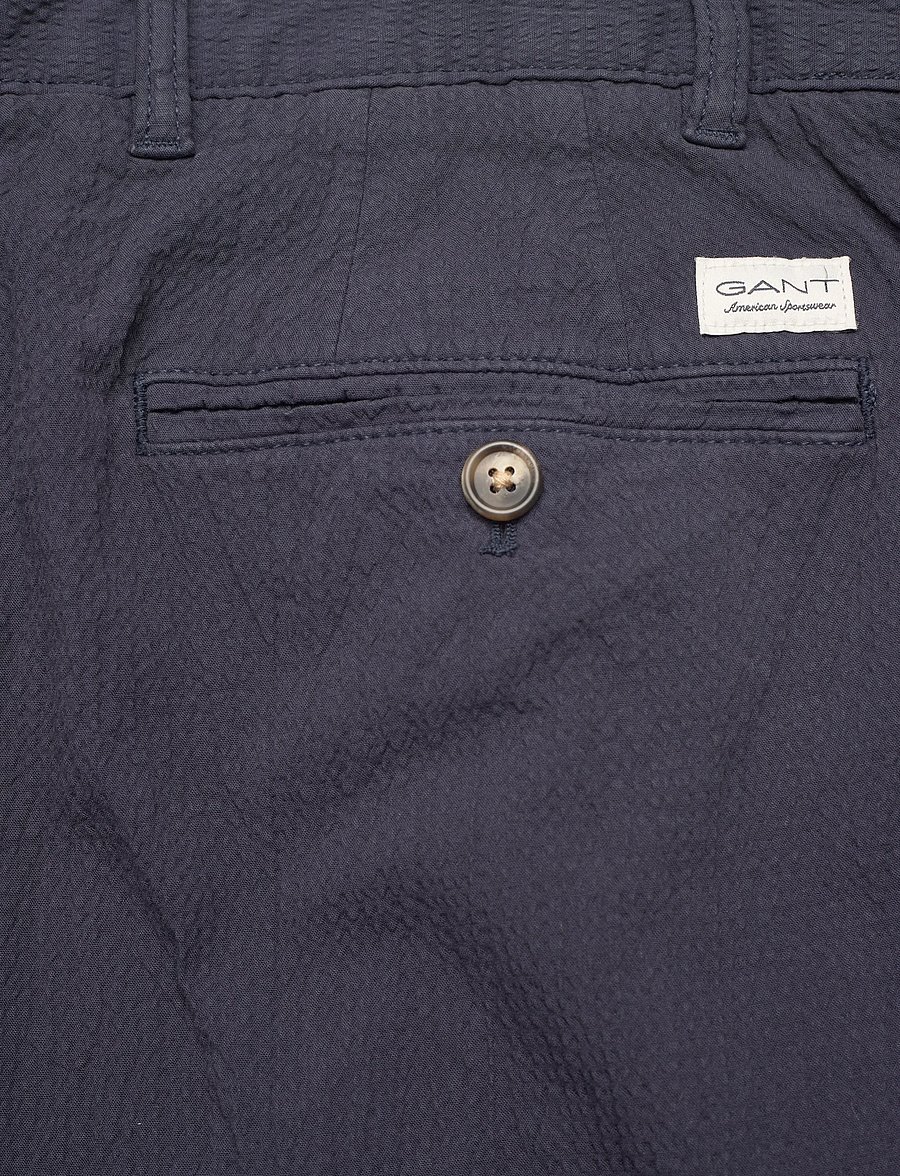 Gant - REG GMNT DYED SEERSUCKER SHORTS - casual shorts - evening blue - 4