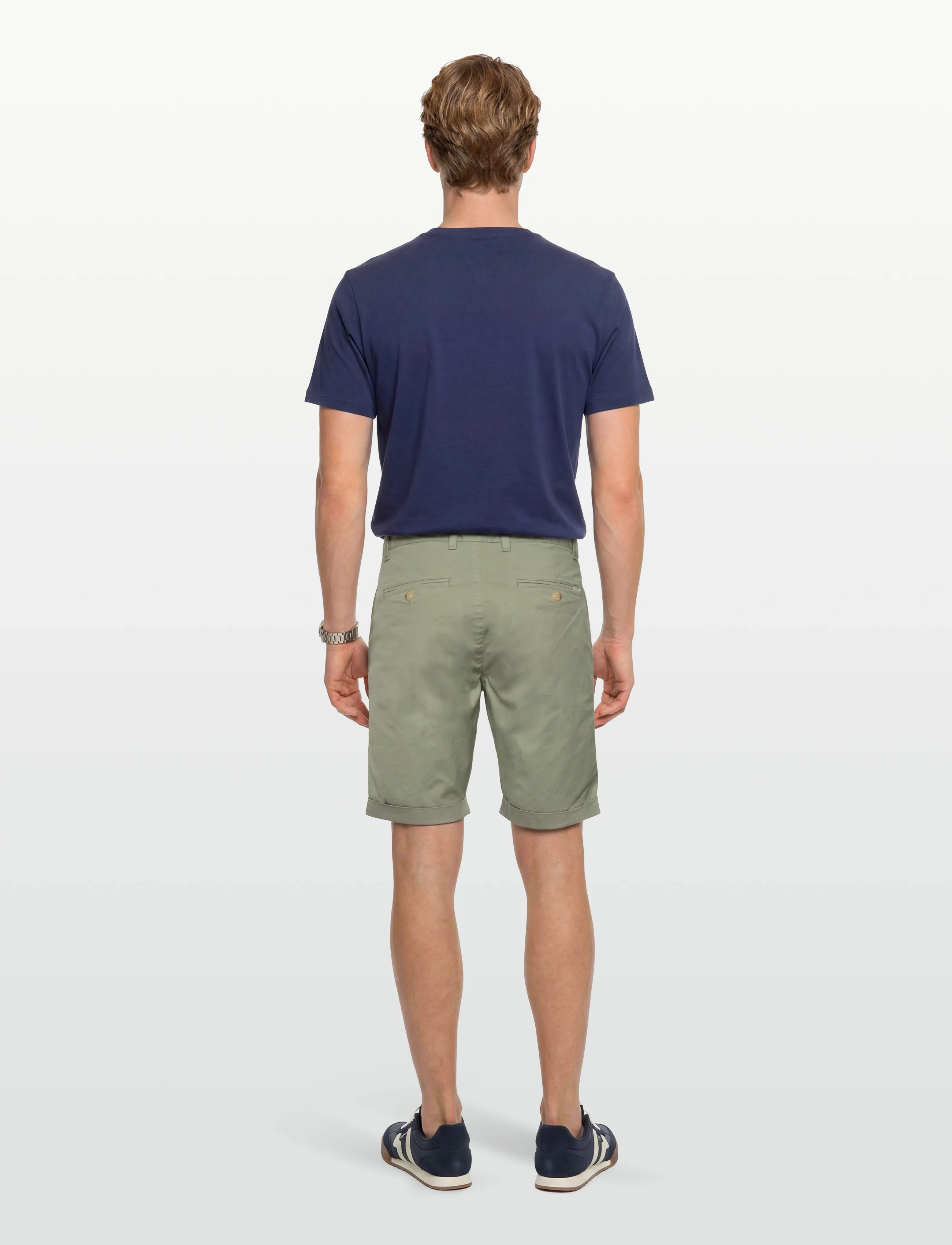Gant - REG SUNFADED SHORTS - chinos shorts - kalamata green - 4