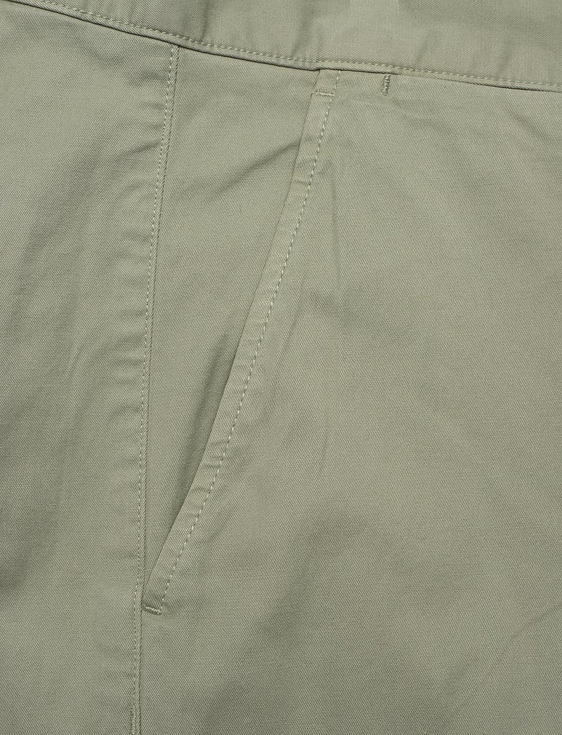 GANT - REG SUNFADED SHORTS - chinos shorts - kalamata green - 2