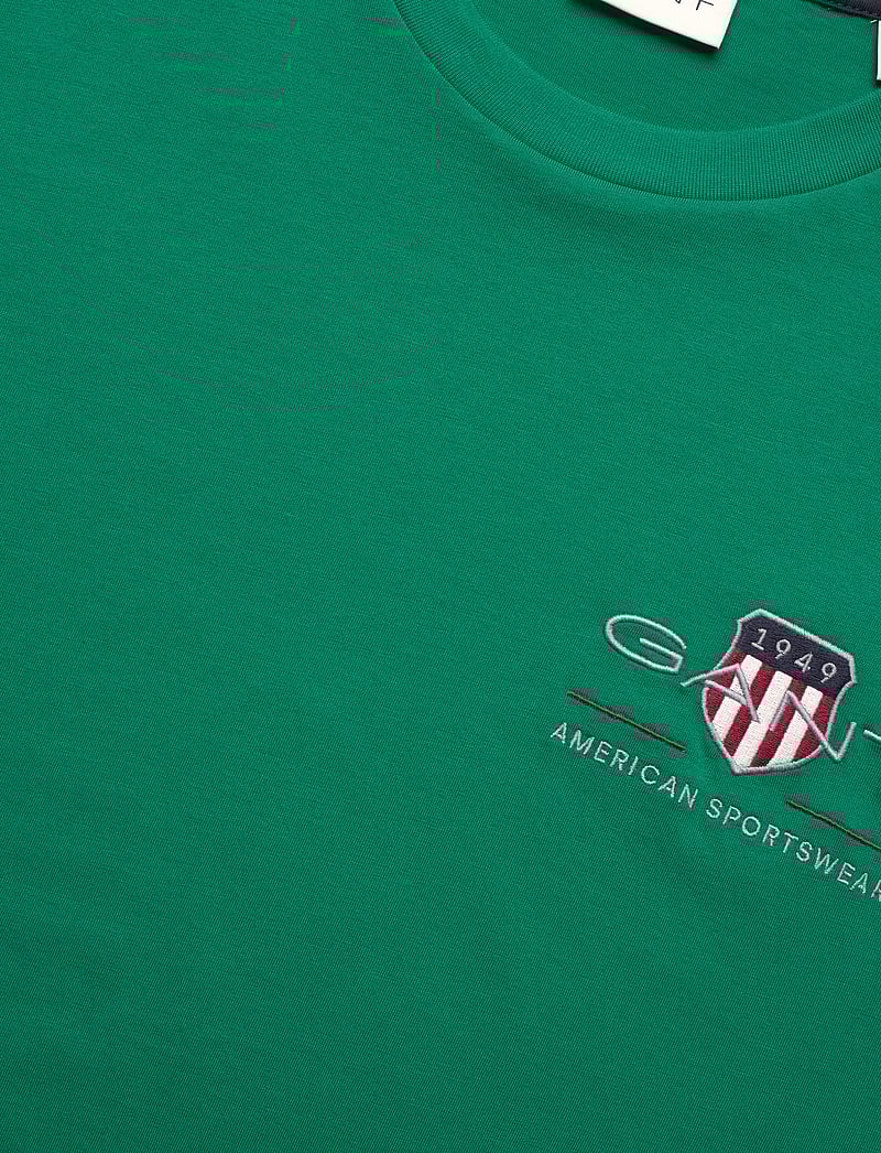 GANT - REG ARCHIVE SHIELD EMB SS T-SHIRT - short-sleeved t-shirts - deep green - 2