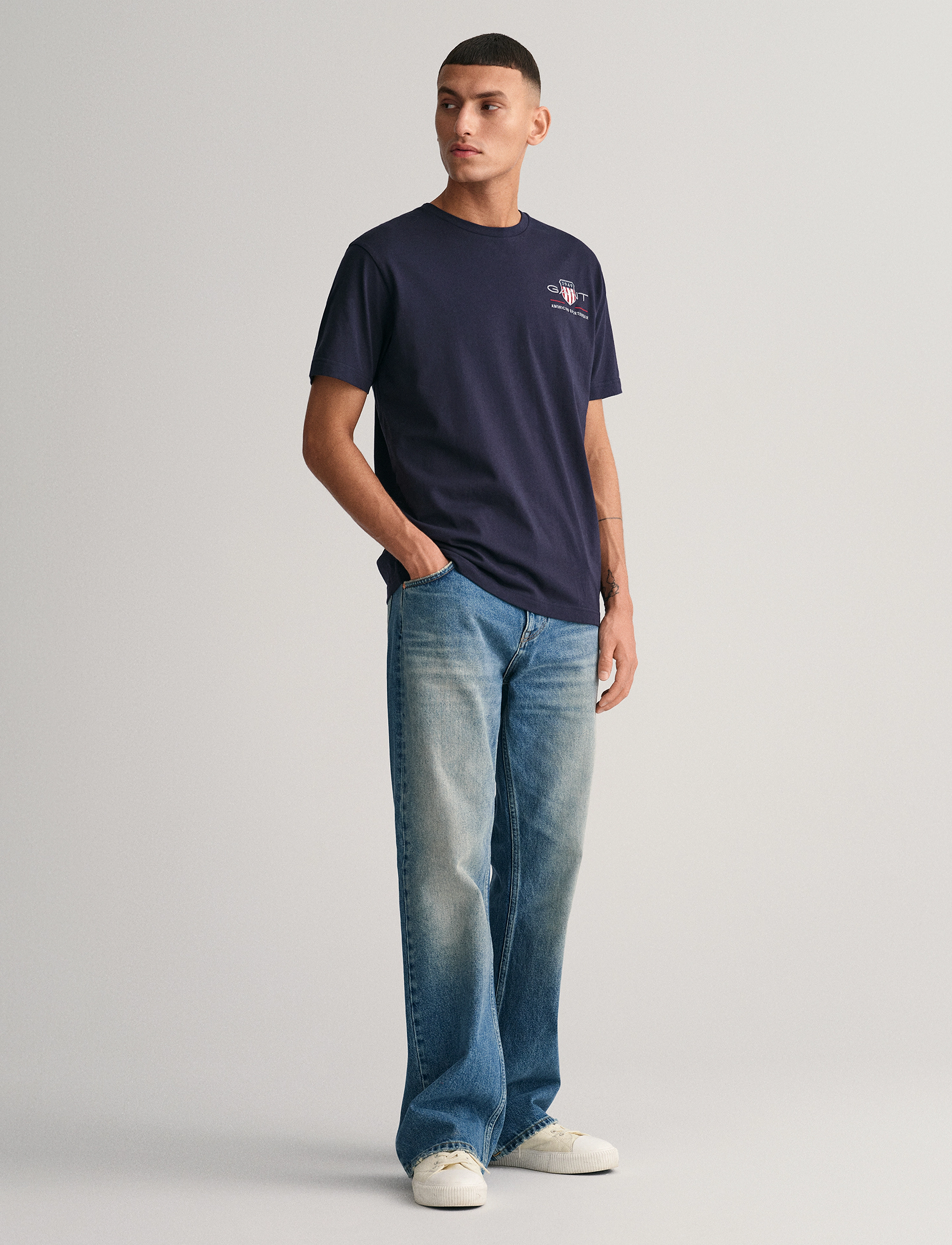 Gant - REG ARCHIVE SHIELD EMB SS T-SHIRT - t-shirts à manches courtes - evening blue - 5
