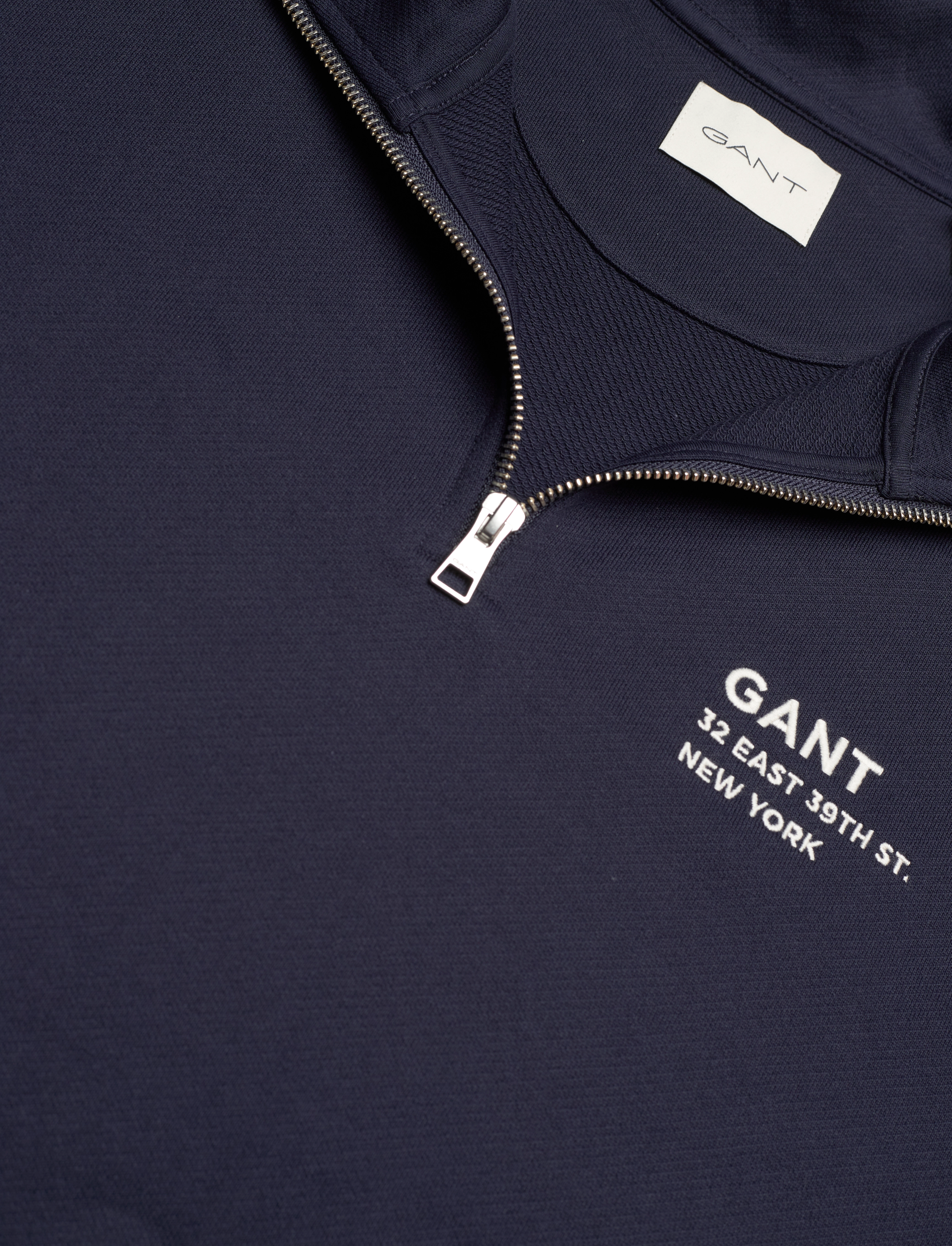 Gant - SMALL GRAPHIC HALF ZIP SWEAT - vacation essentials - evening blue - 2