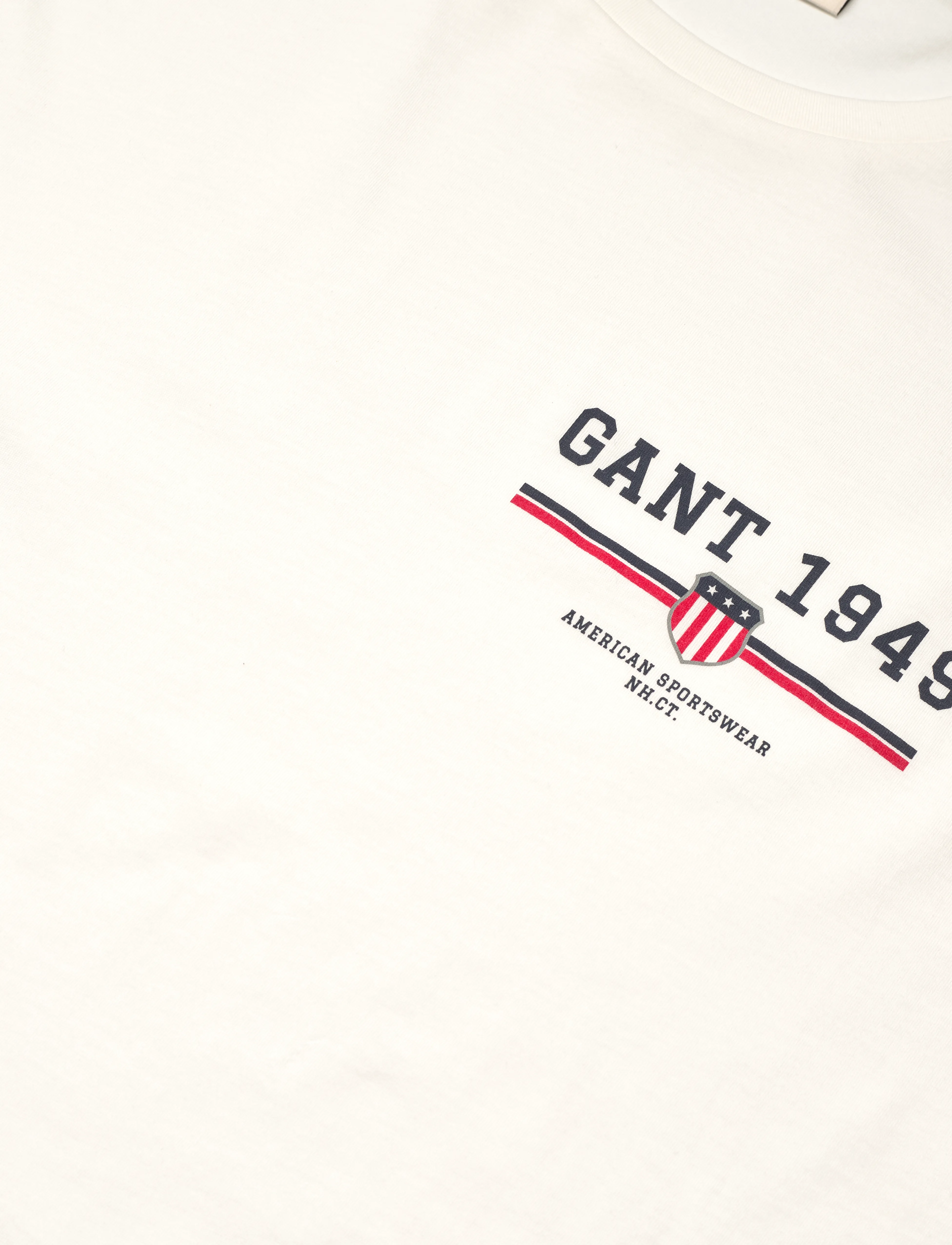 Gant - GRAPHIC SS T-SHIRT - kortærmede t-shirts - eggshell - 2
