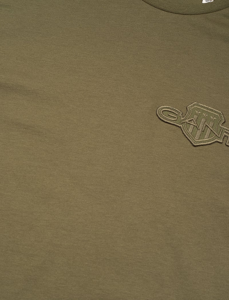 GANT - REG TONAL SHIELD SS T-SHIRT - short-sleeved t-shirts - moss green - 2