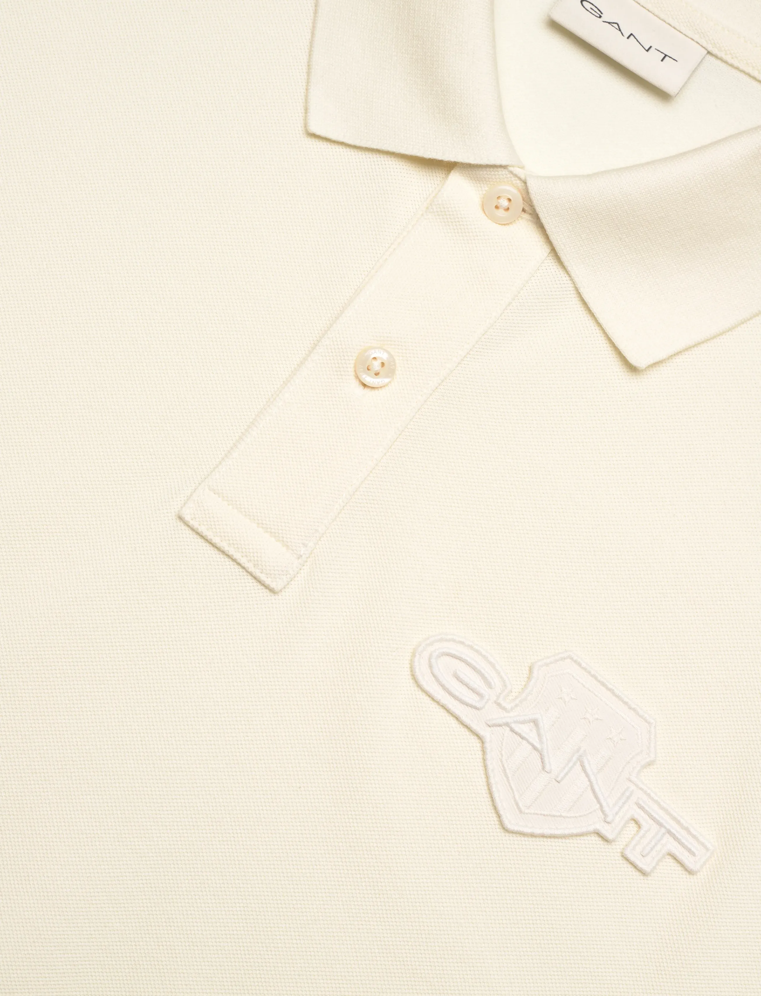 Gant - REG TONAL SHIELD SS POLO - short-sleeved polos - cream - 2