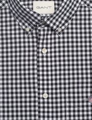 GANT - REG CLASSIC POPLIN GINGHAM SHIRT - ternede skjorter - black - 2