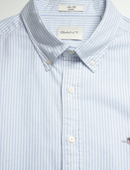 GANT - SLIM OXFORD BANKER STRIPE SHIRT - oxford shirts - light blue - 2