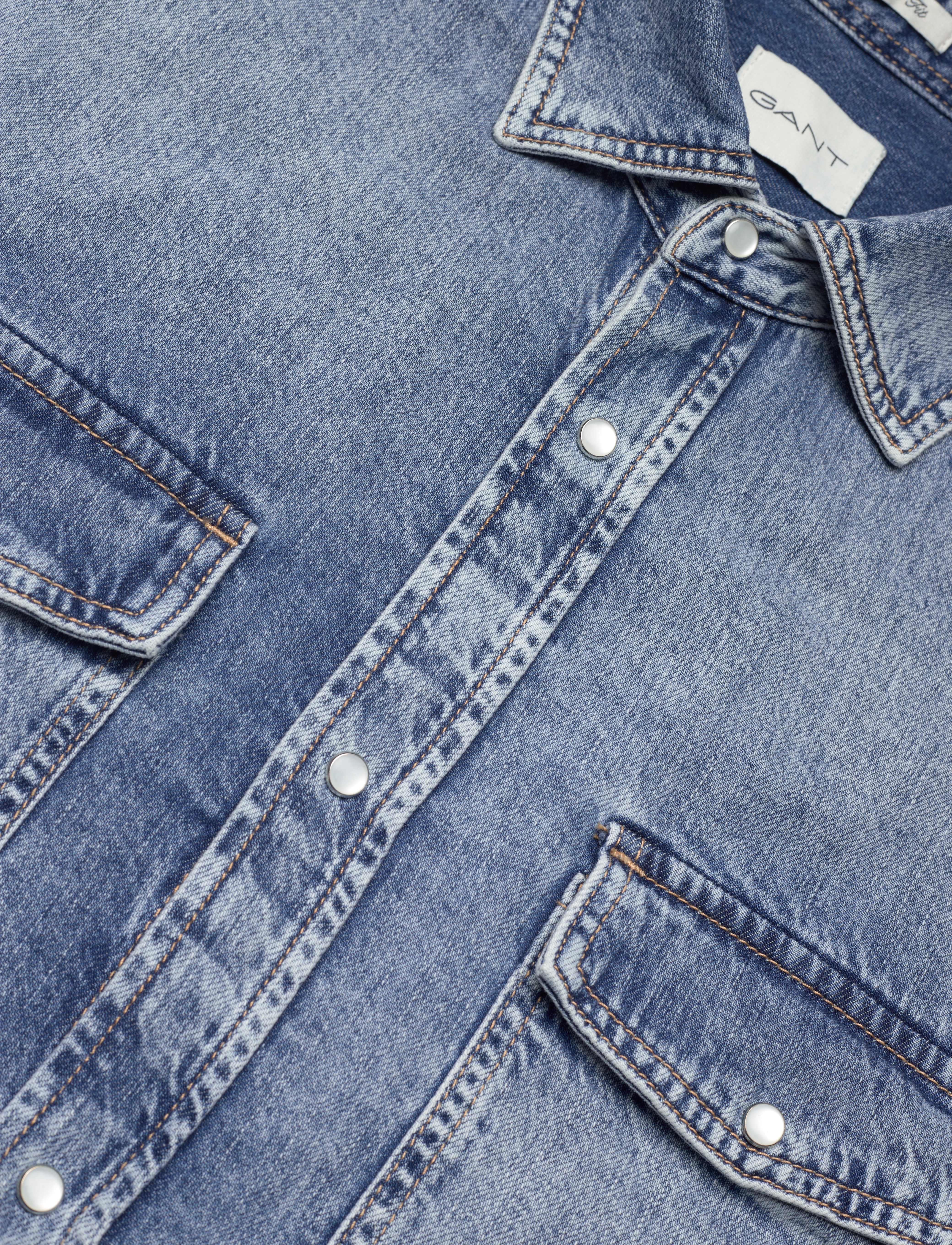 GANT - OS DENIM SHIRT - light blue worn in - 3