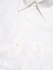 GANT - OS POPLIN DOBBY STRIPE SHIRT - casual skjorter - white - 3