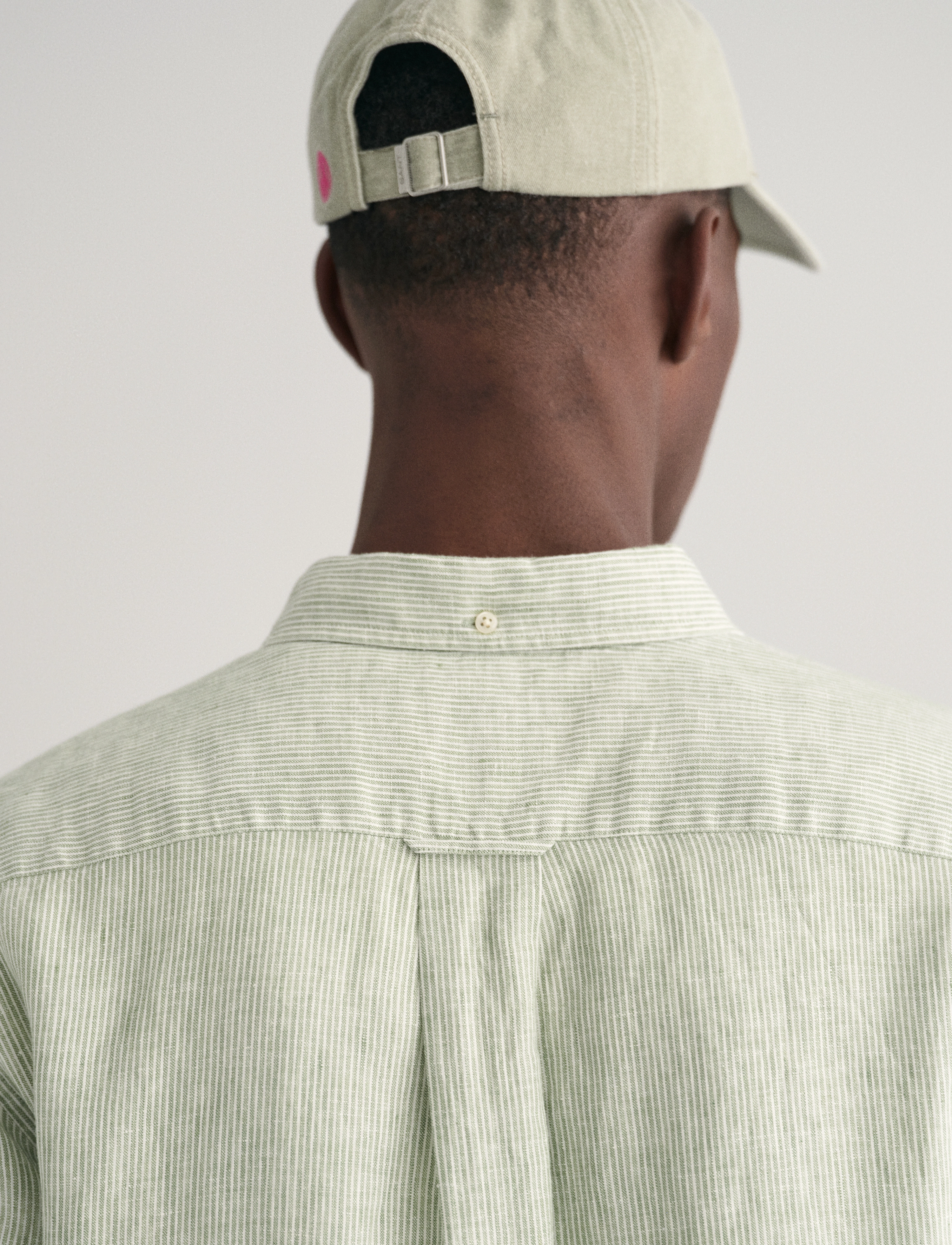 GANT - REG LINEN STRIPE SS SHIRT - kalamata green - 4