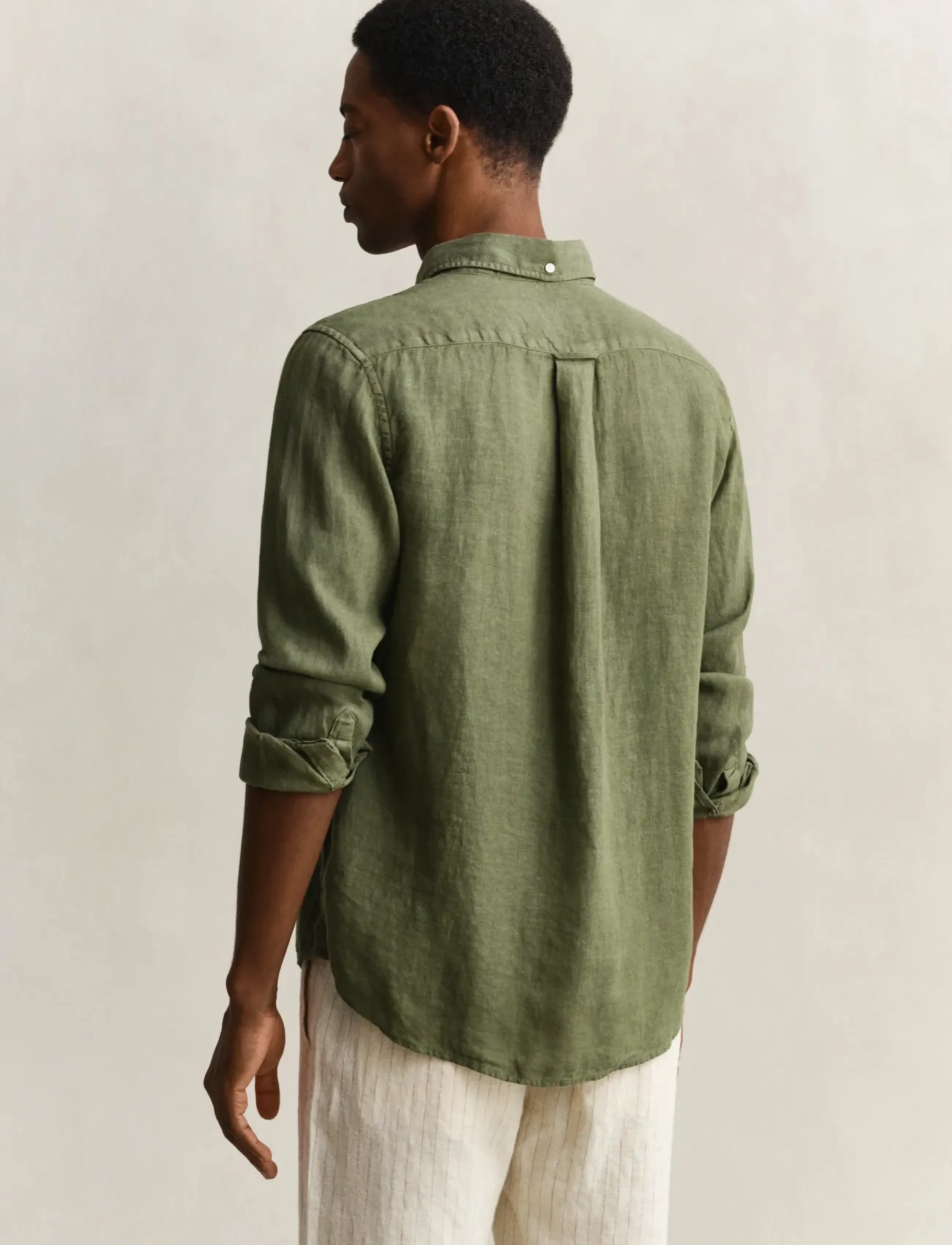 Gant - REG GMNT DYED LINEN SHIRT - hørskjorter - dry herb green - 2