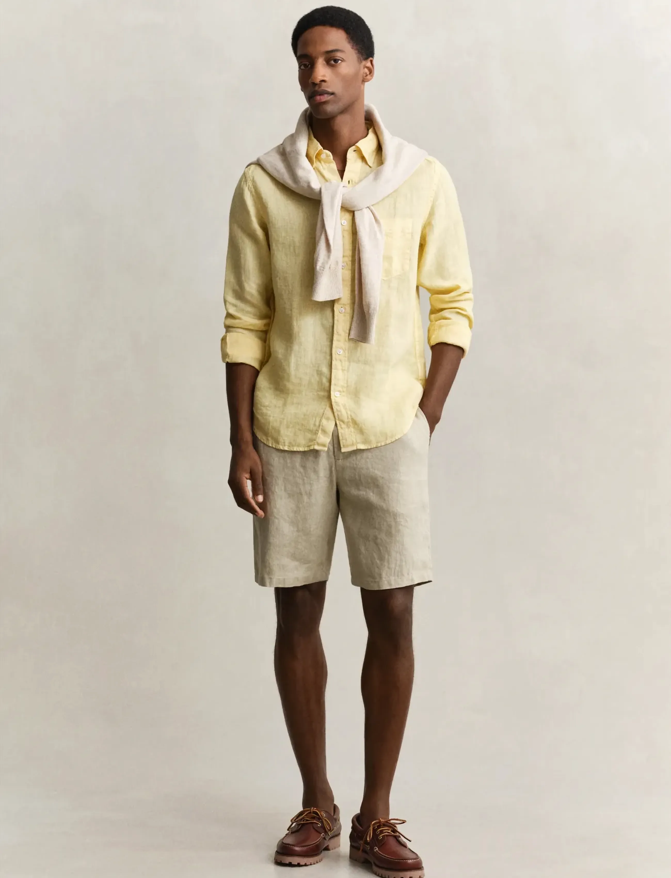 Gant - REG GMNT DYED LINEN SHIRT - hørskjorter - dusty light yellow - 4