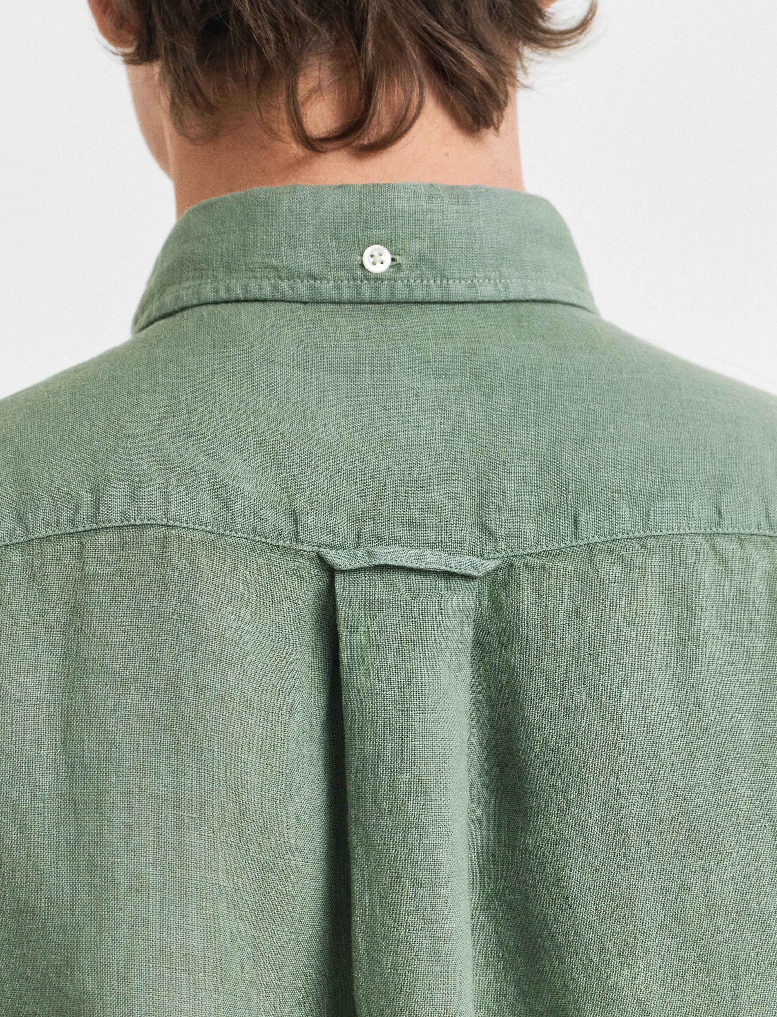 Gant - REG GMNT DYED LINEN SHIRT - hørskjorter - kalamata green - 3