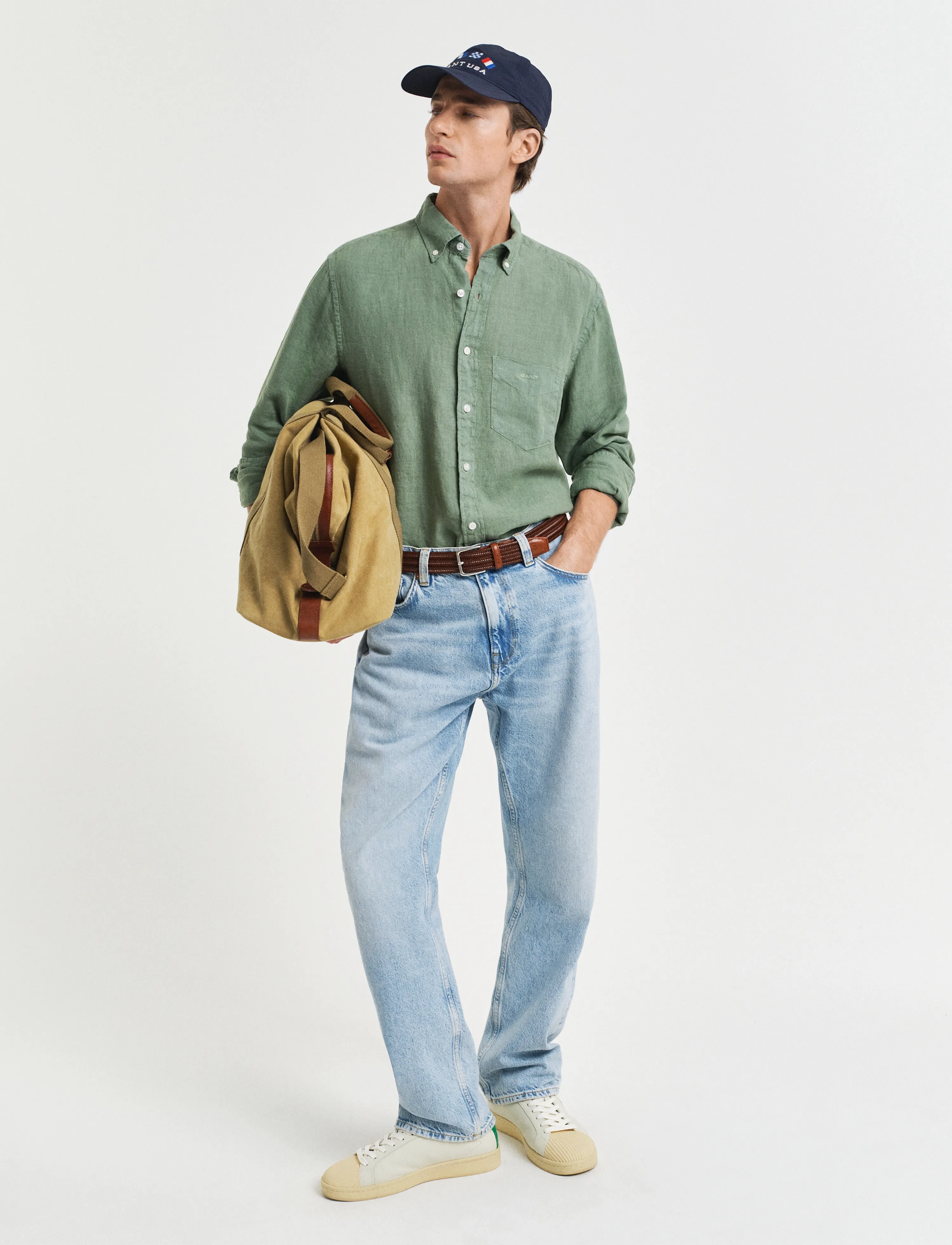 Gant - REG GMNT DYED LINEN SHIRT - hørskjorter - kalamata green - 4