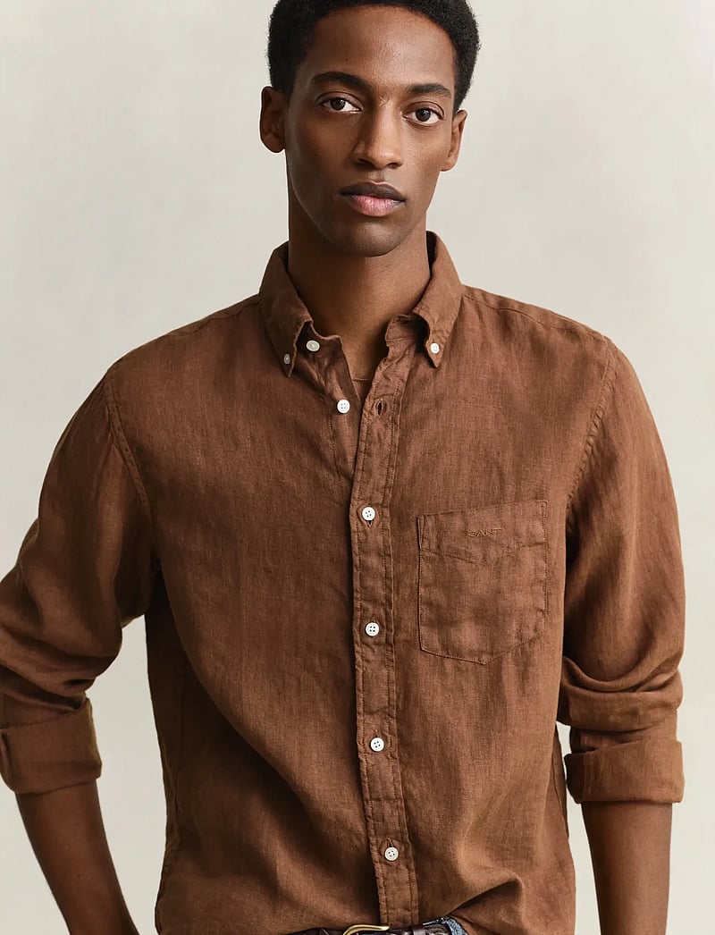 GANT - REG GMNT DYED LINEN SHIRT - hørskjorter - mahogany brown - 3